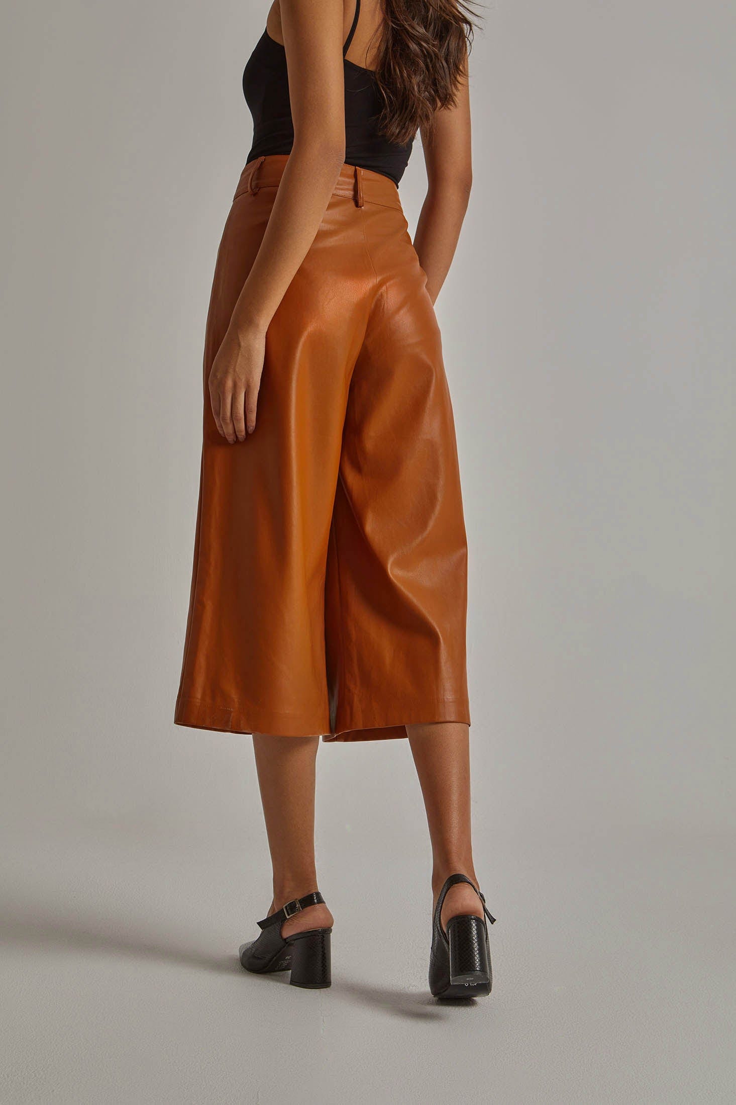 داليدرس بنطلون جلد 3/4 واسع من أسفل نسائي بني