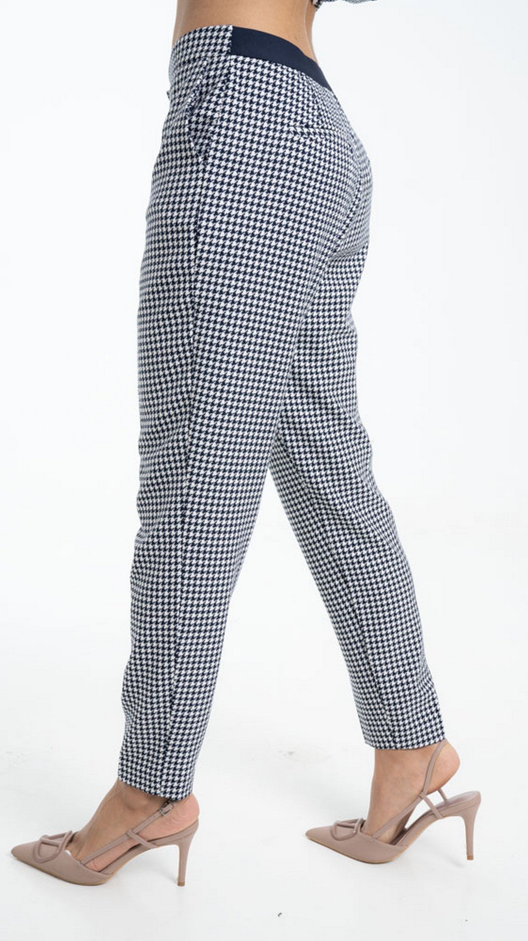 داليدرس بنطلون كاجوال كاروهات بجيوب بمطاط من الخلف أزرق داكن