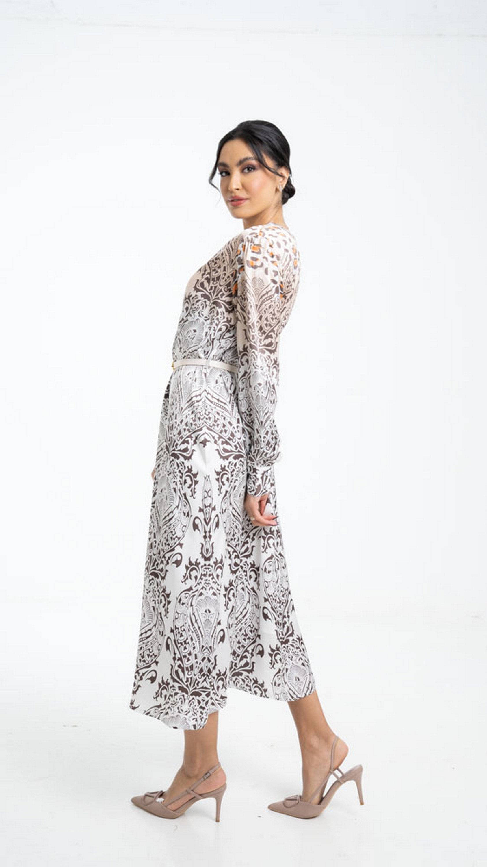 داليدرس فستان منقوش برباط على الخصر كم طويل نسائي متعدد الألوان