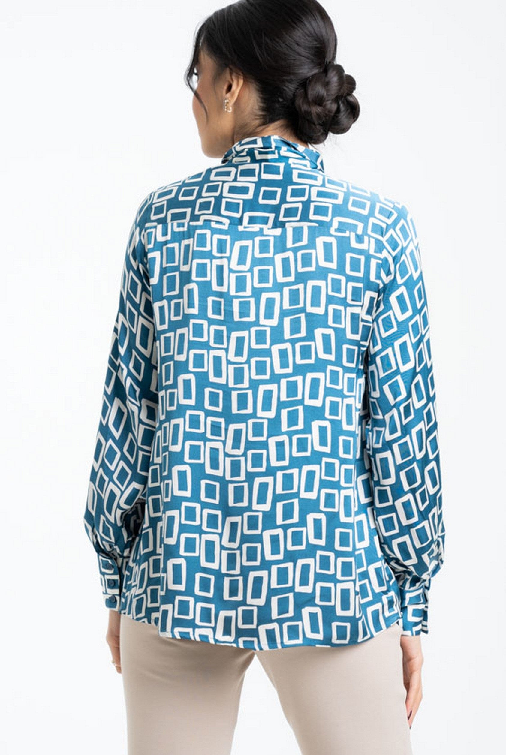 داليدرس بلوزة مربعات بأزرار أمامية وياقة طويلة نسائي