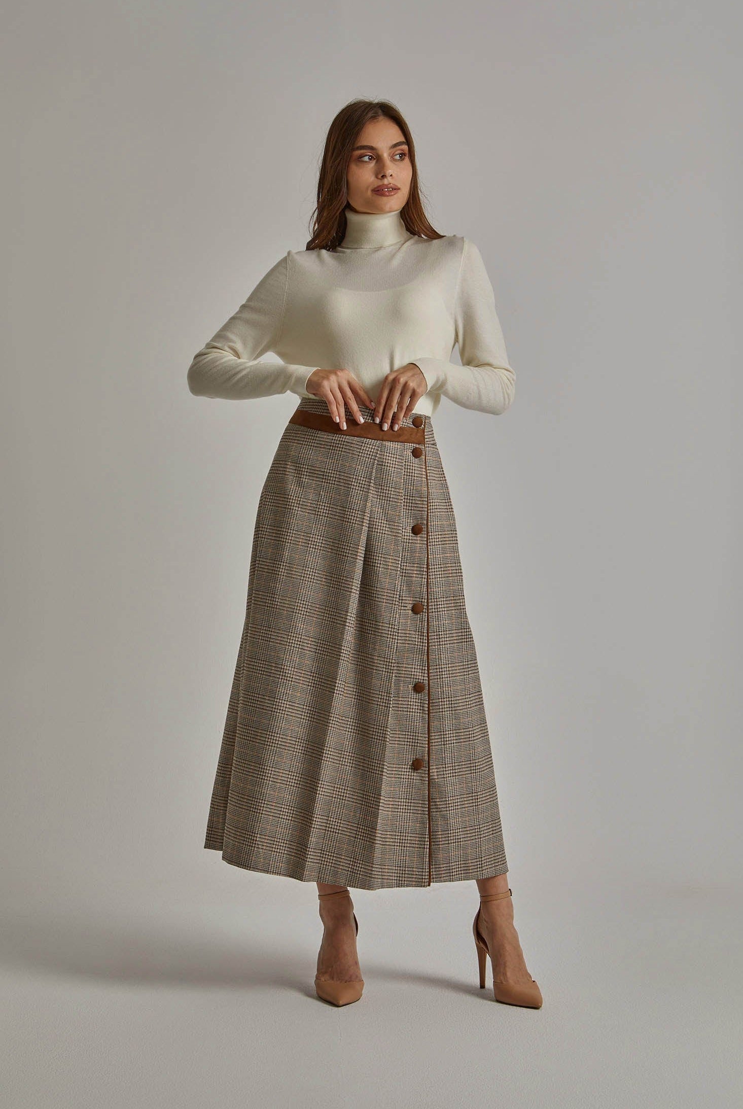 داليدرس تنورة ميدي كاروهات بأزرار أمامية بني ذهبي