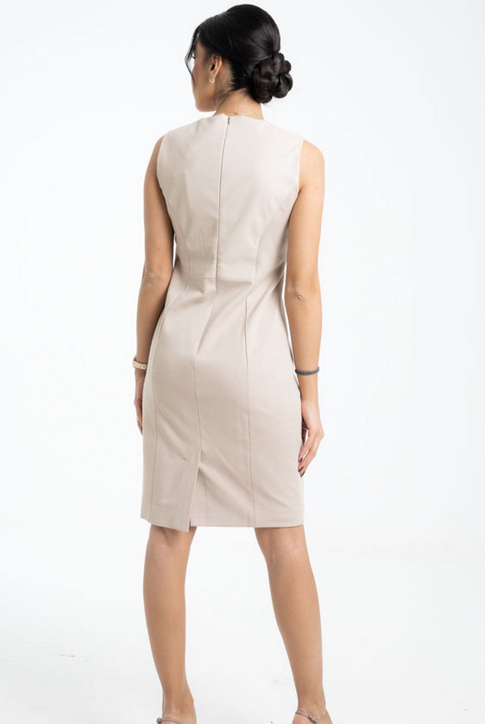 داليدرس فستان سادة كت قصير نسائي بيج