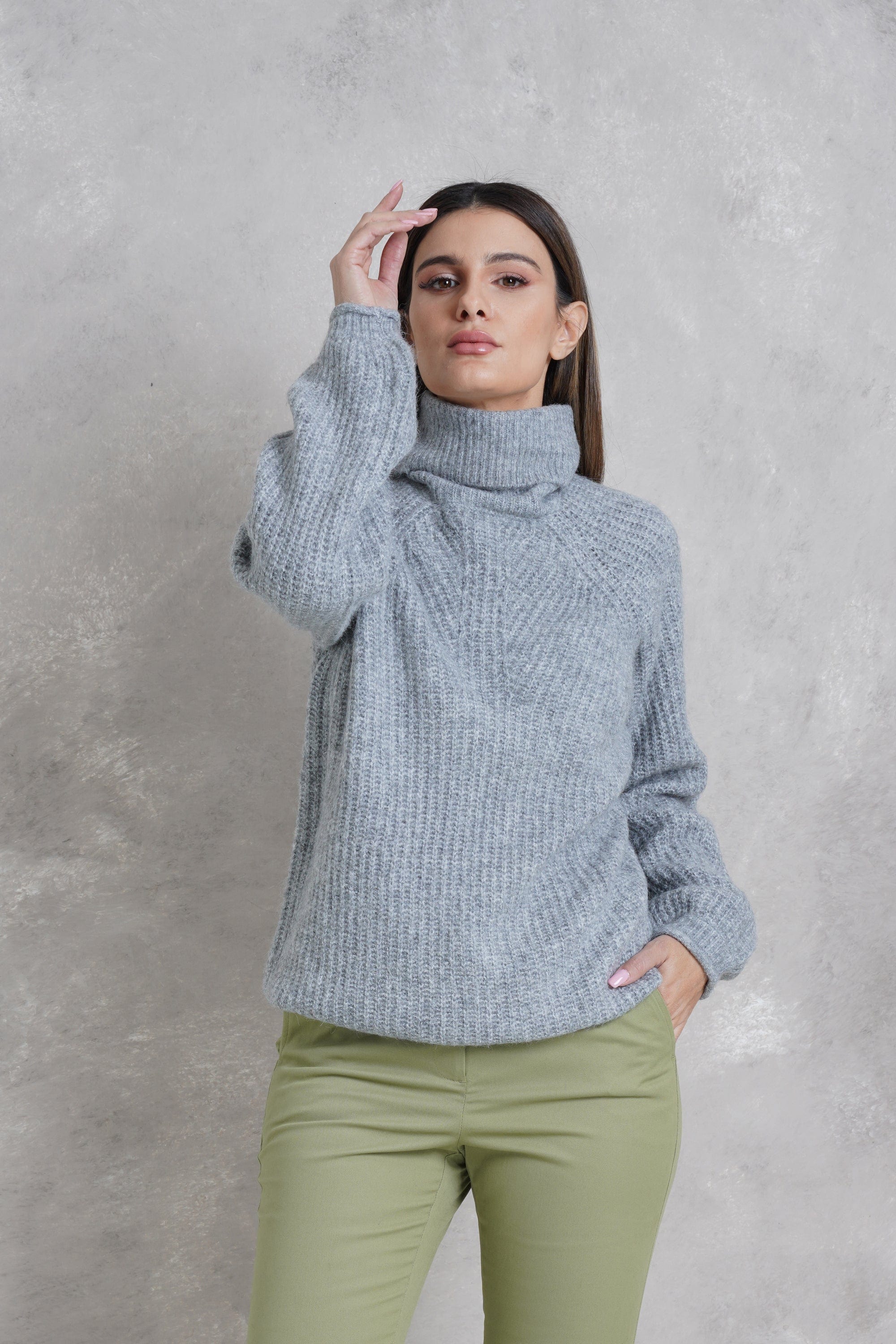 داليدرس بلوفر برقبة عالية نسائي الباستيل الأخضر