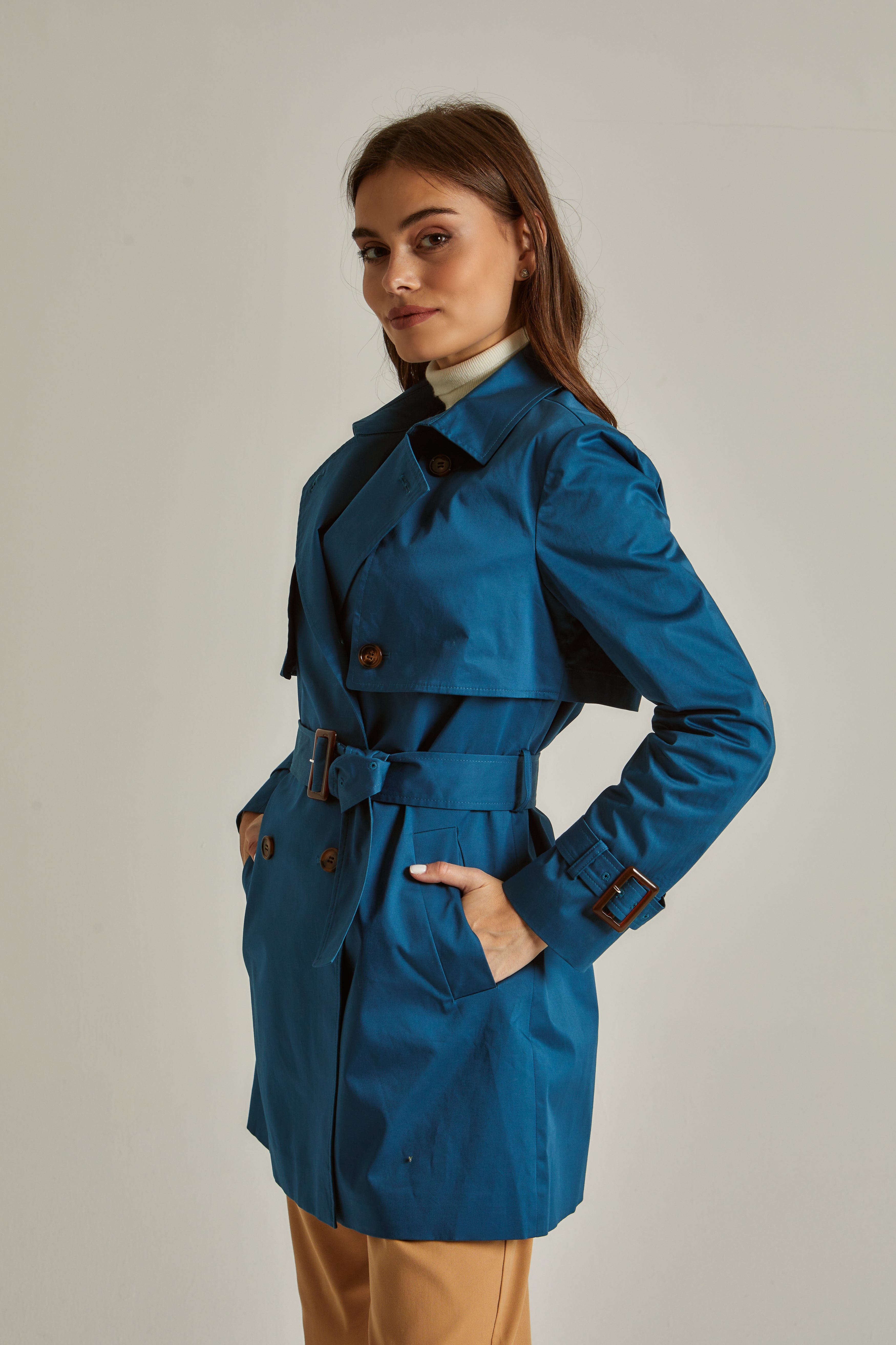 داليدرس بالطو نسائي قصير بجيوب أمامية أزرق زاهي