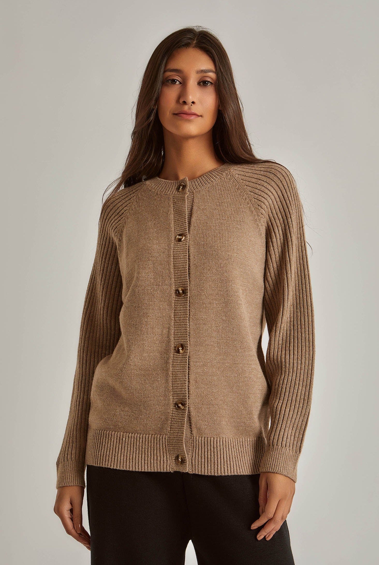 داليدرس كارديجان نسائي متوسطة الطول كم طويل نسائي بني رمادي