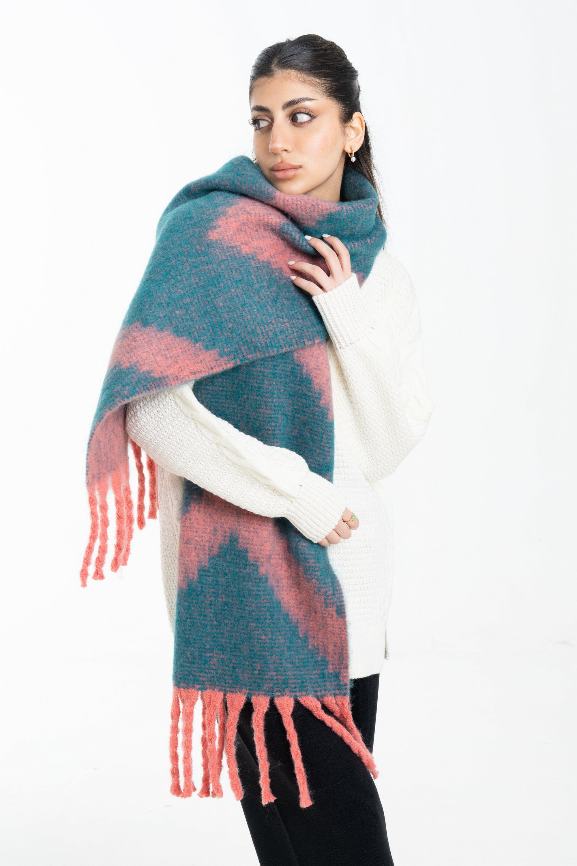 داليدرس وشاح نسائي منقوش بخيوط وردي