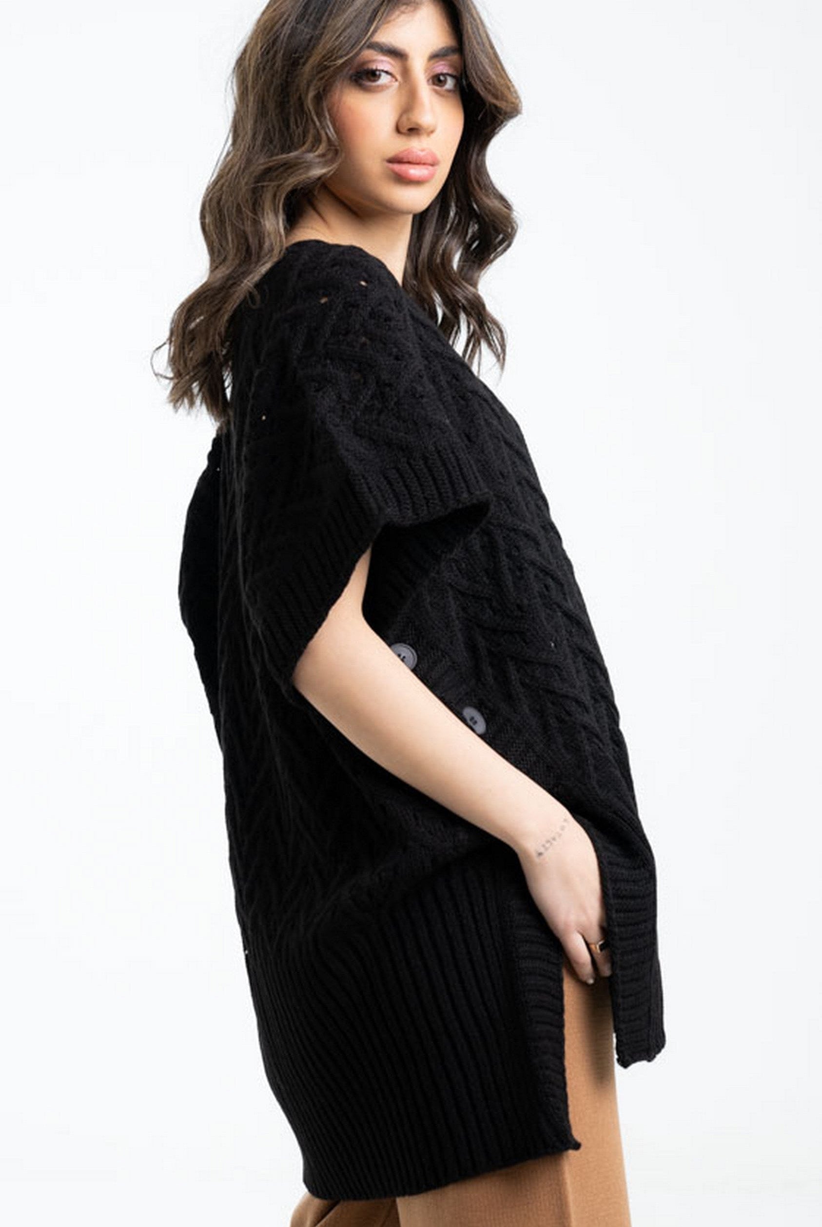 داليدرس بلوفر أوفر سايز مضفر نسائي كم قصير