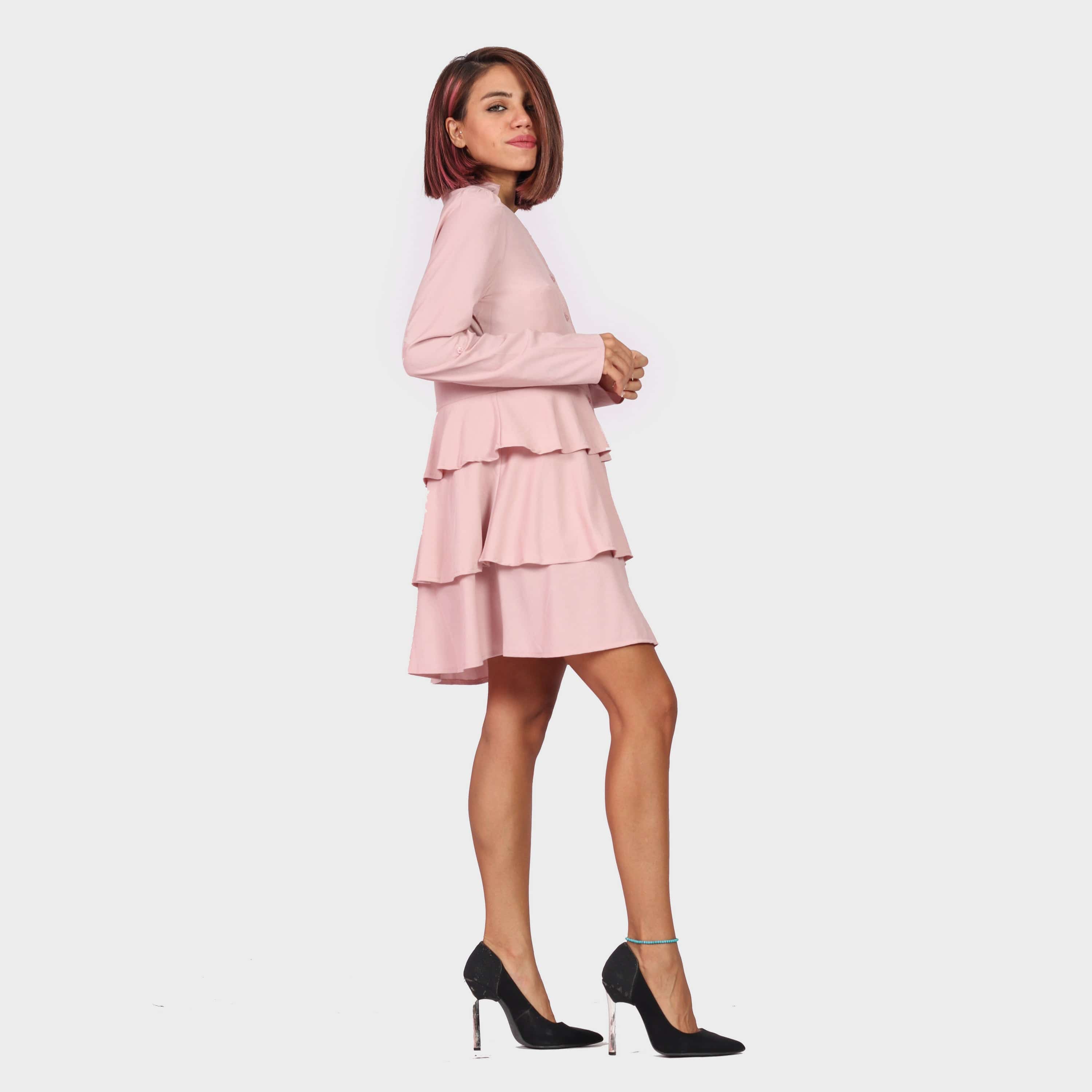 كيتشن فستان قصير طبقات صيفي مزين بأزار من الأمام