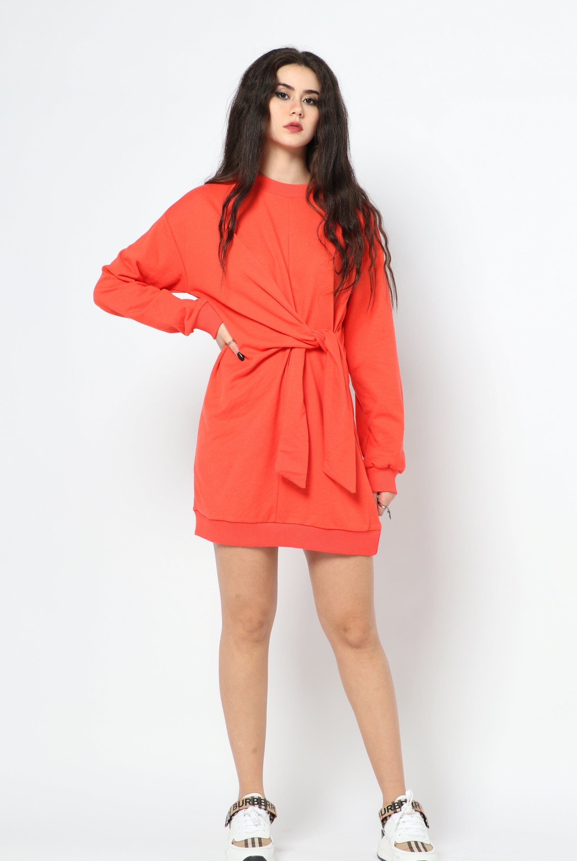 كيتشن فستان قصير ضيق بكشكشة علي الخصر وربطة