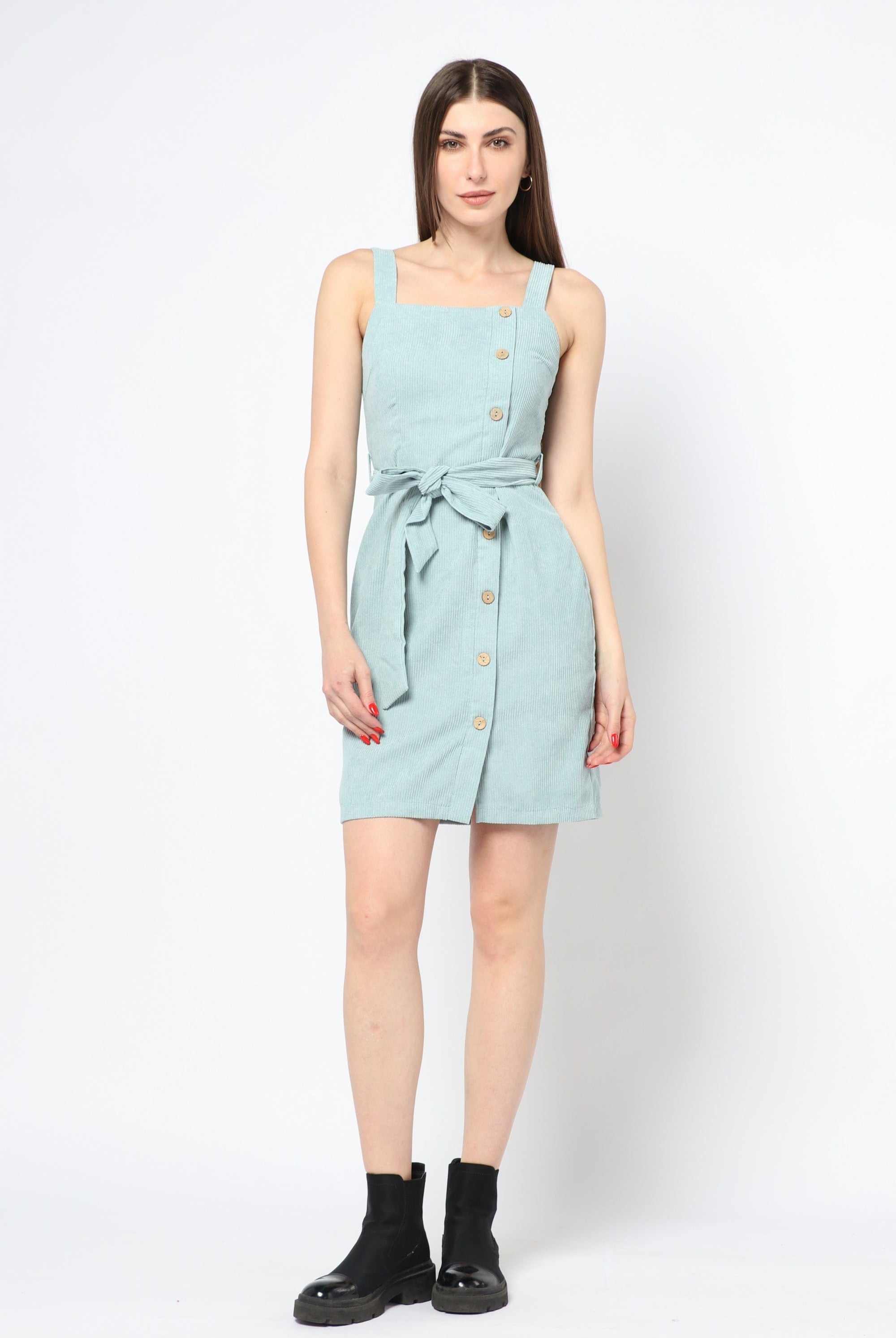 كيتشن فستان شتوي قصير بدون أكمام بحزام علي الخصر مغلق بأزرار أماميه