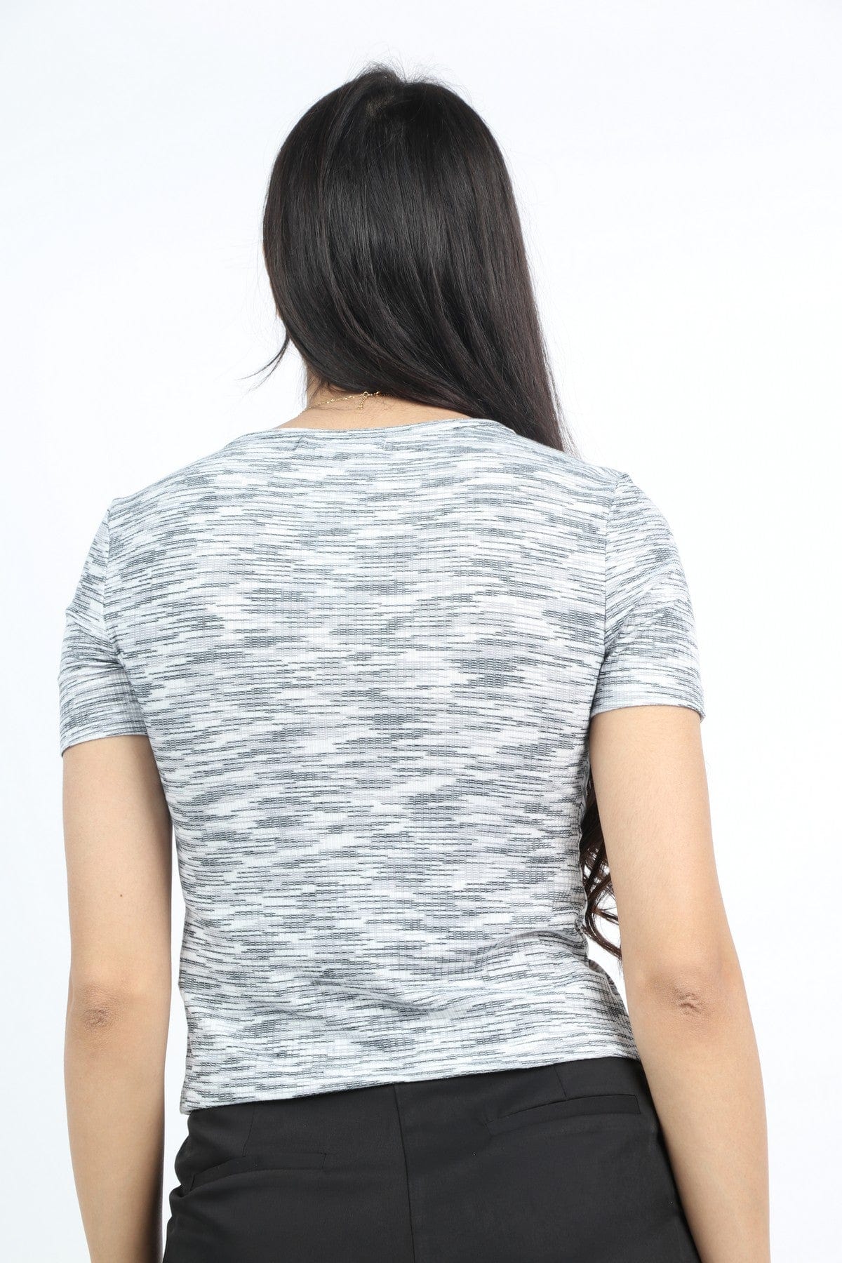 كيتشن بلوزة كم قصير برقبة سبعة وأزرار أمامية نسائي