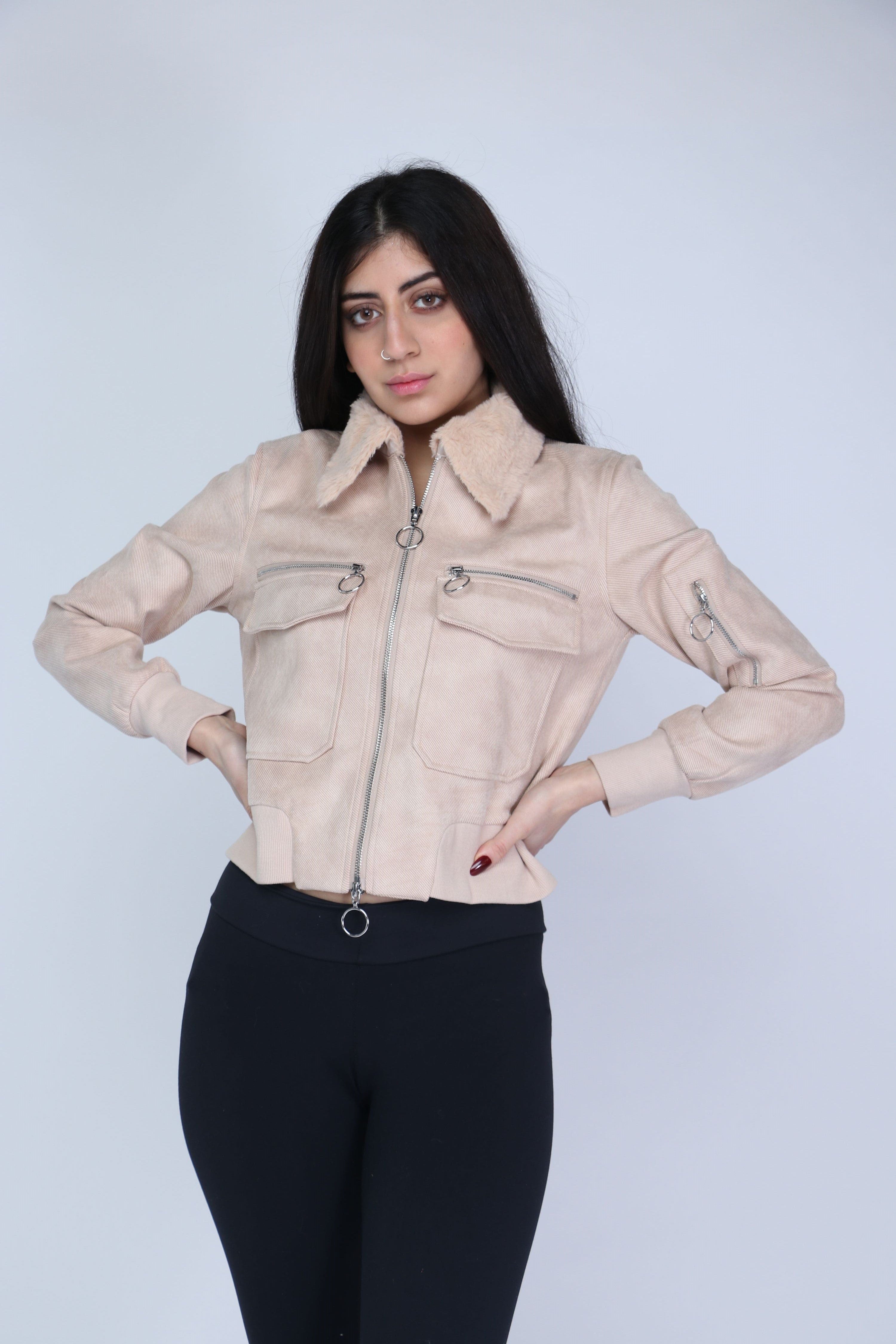 كيتشن جاكيت فرو بسحابات وحيوب وياقة عالية كم طويل نسائي