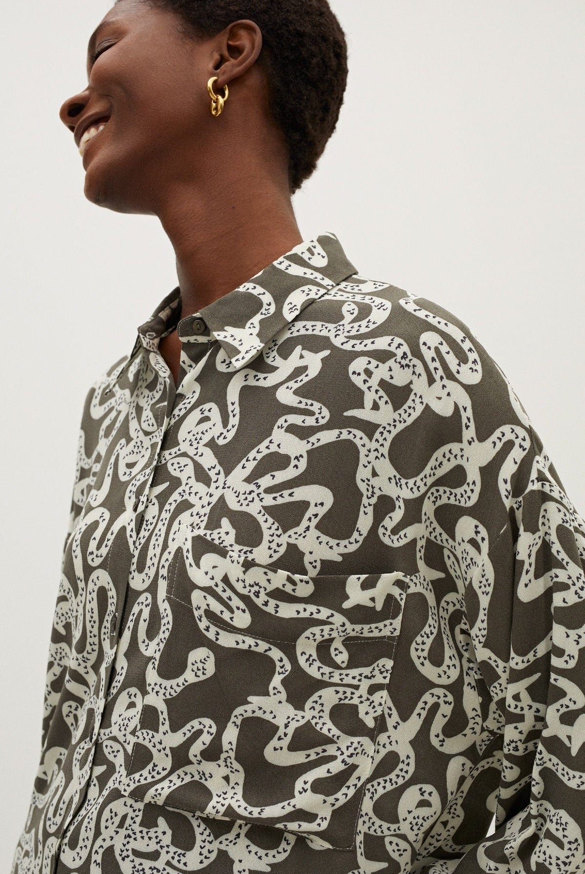 بارفوا قميص نسائي طويل مطبوع الكاكي