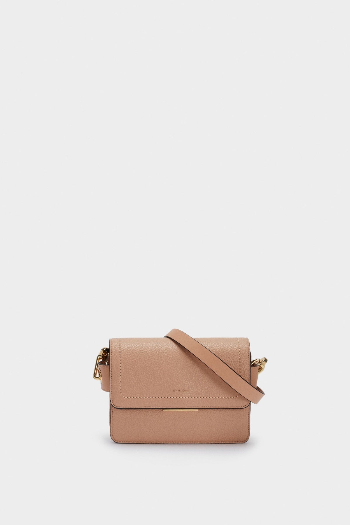 بارفوا حقيبة كروس جلد سادة مع قفل أمامي