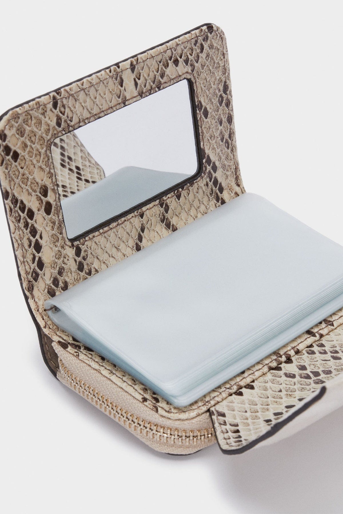 بارفوا بوك نسائي إن إم جارديب بيج فاتح