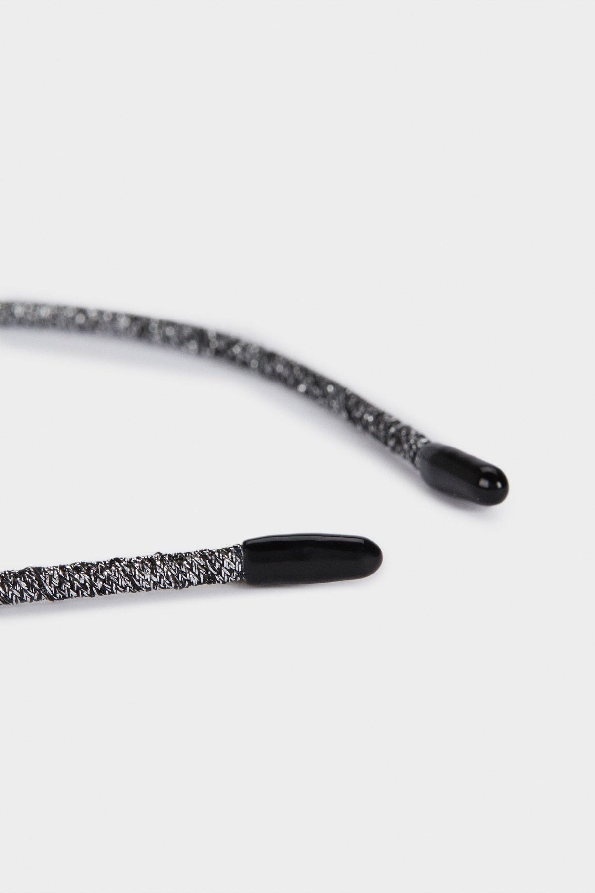 بارفوا طوق لامع رفيع نسائي أسود