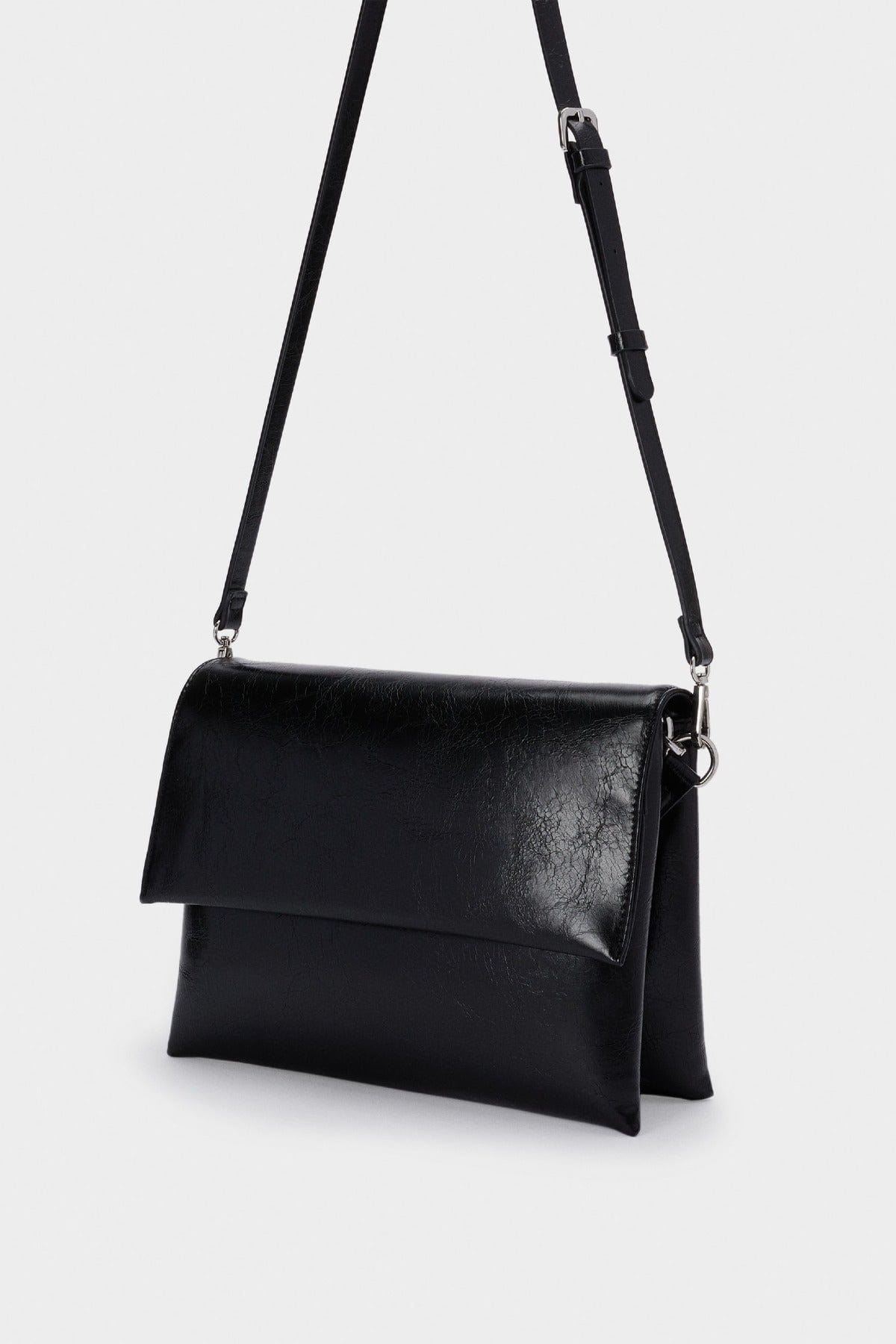 بارفوا حقيبة كروس جلد بقفل أمامي أسود