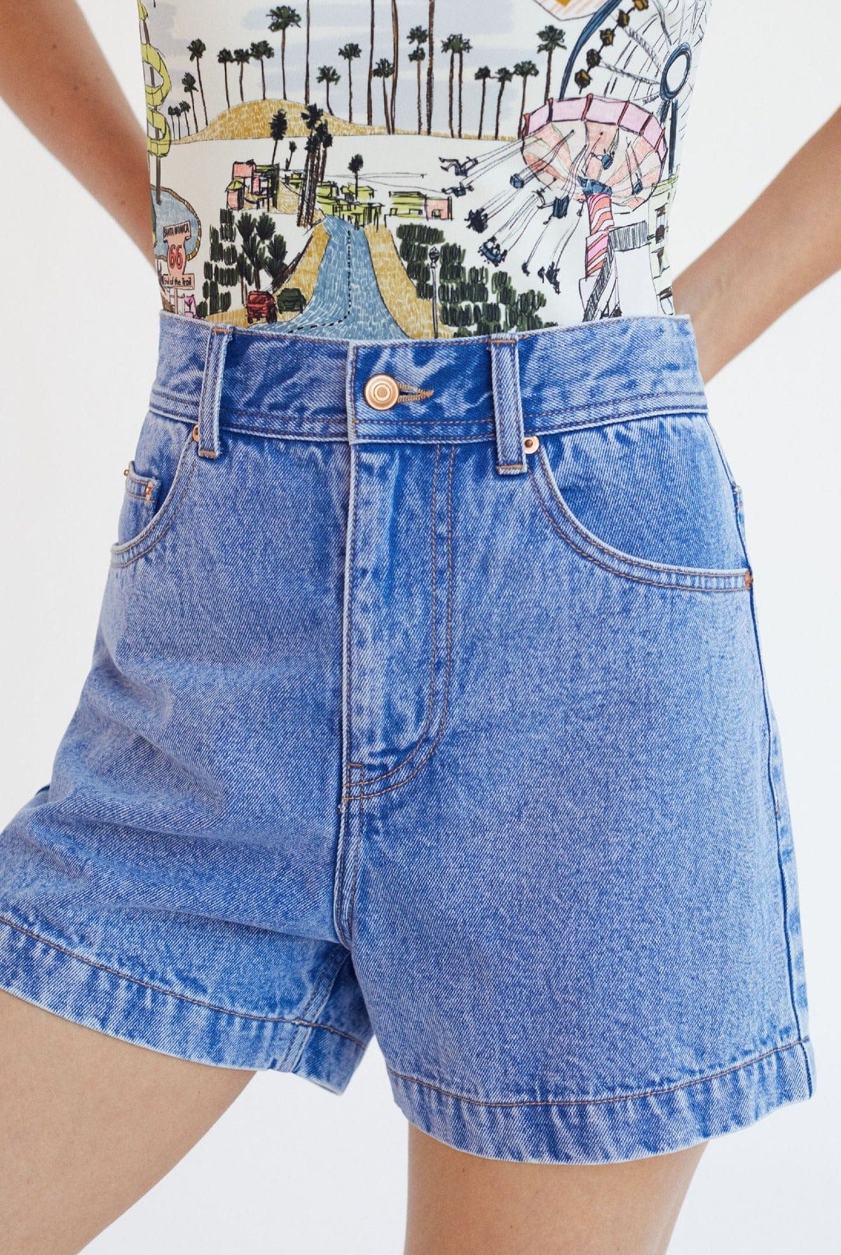 بارفوا هوت شورت جينز أزرق فاتح بخصر عالي أزرق