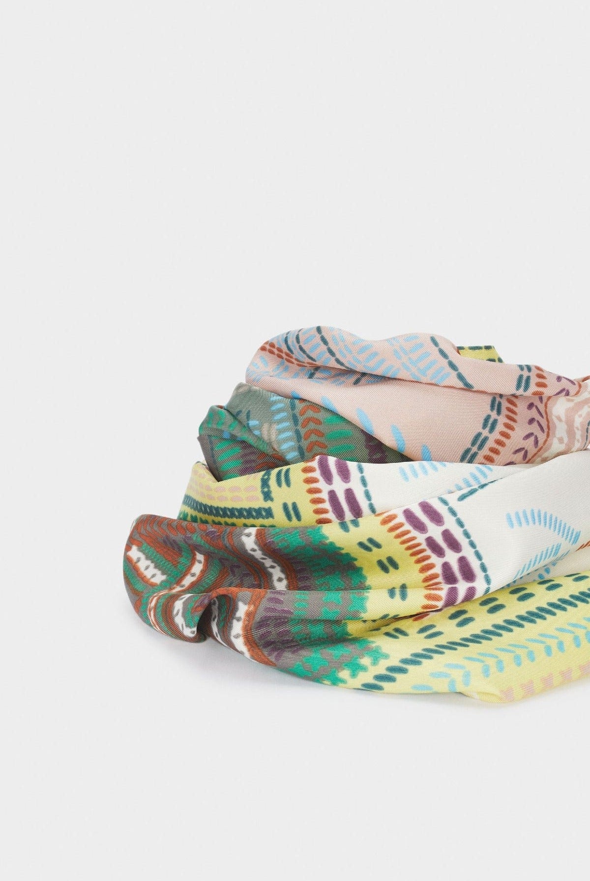 بارفوا منديل مربع مطبوع بطبعة نساء أخضر