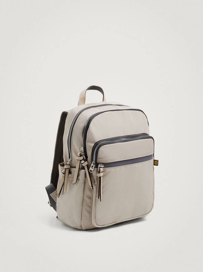 بارفوا شنطة ظهر نايلون سادة بسحاب خارجي