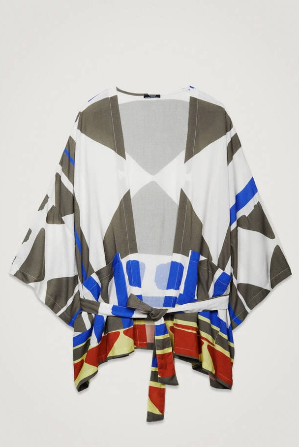 بارفوا كيمونو نسائي قصير بجيوب أمامية مطبوع رمادي