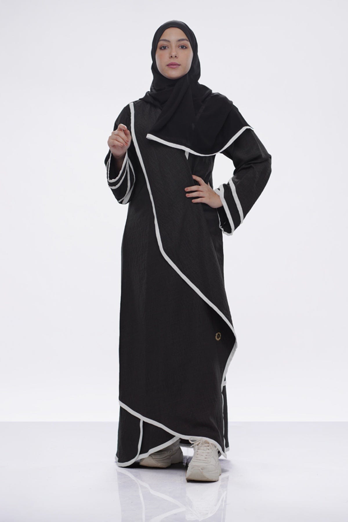 جوهرة عباية لف كم طويل أسود