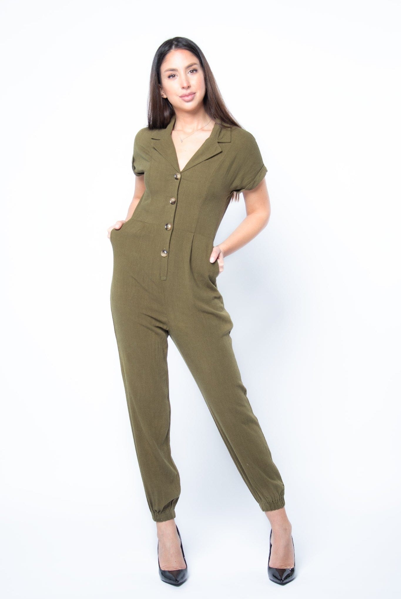 كيتشن جمبسوت سادة بأزرار أمامية نص كم نسائي