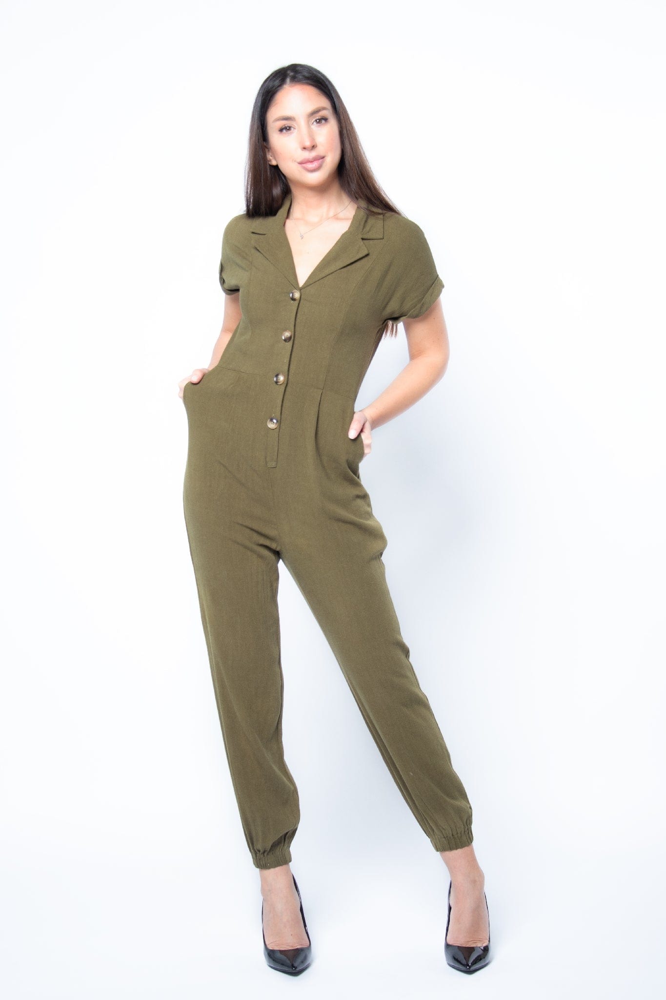 كيتشن جمبسوت سادة بأزرار أمامية نص كم نسائي