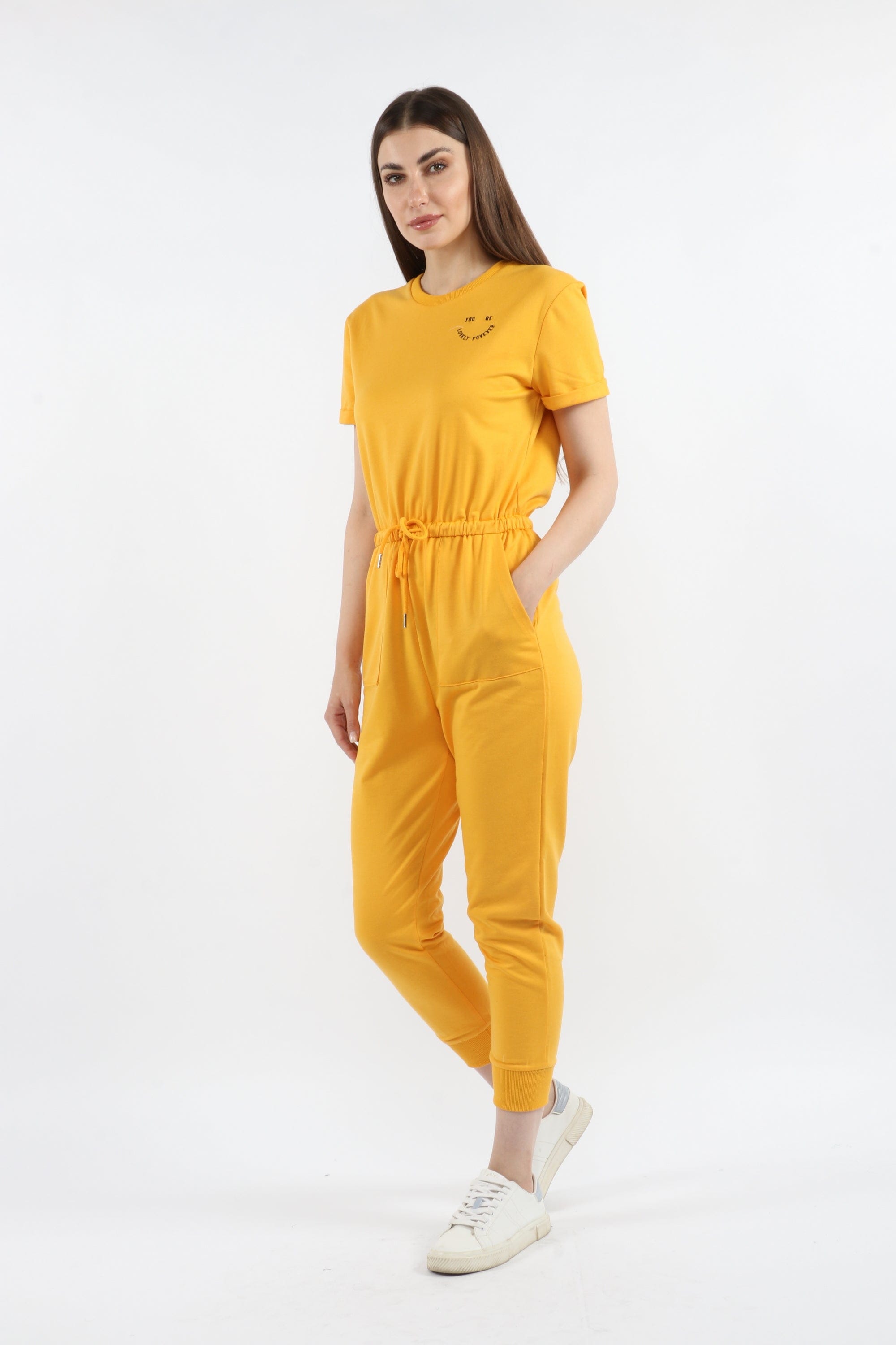 كيتشن جمبسوت سادة برباط خصر نص كم نسائي