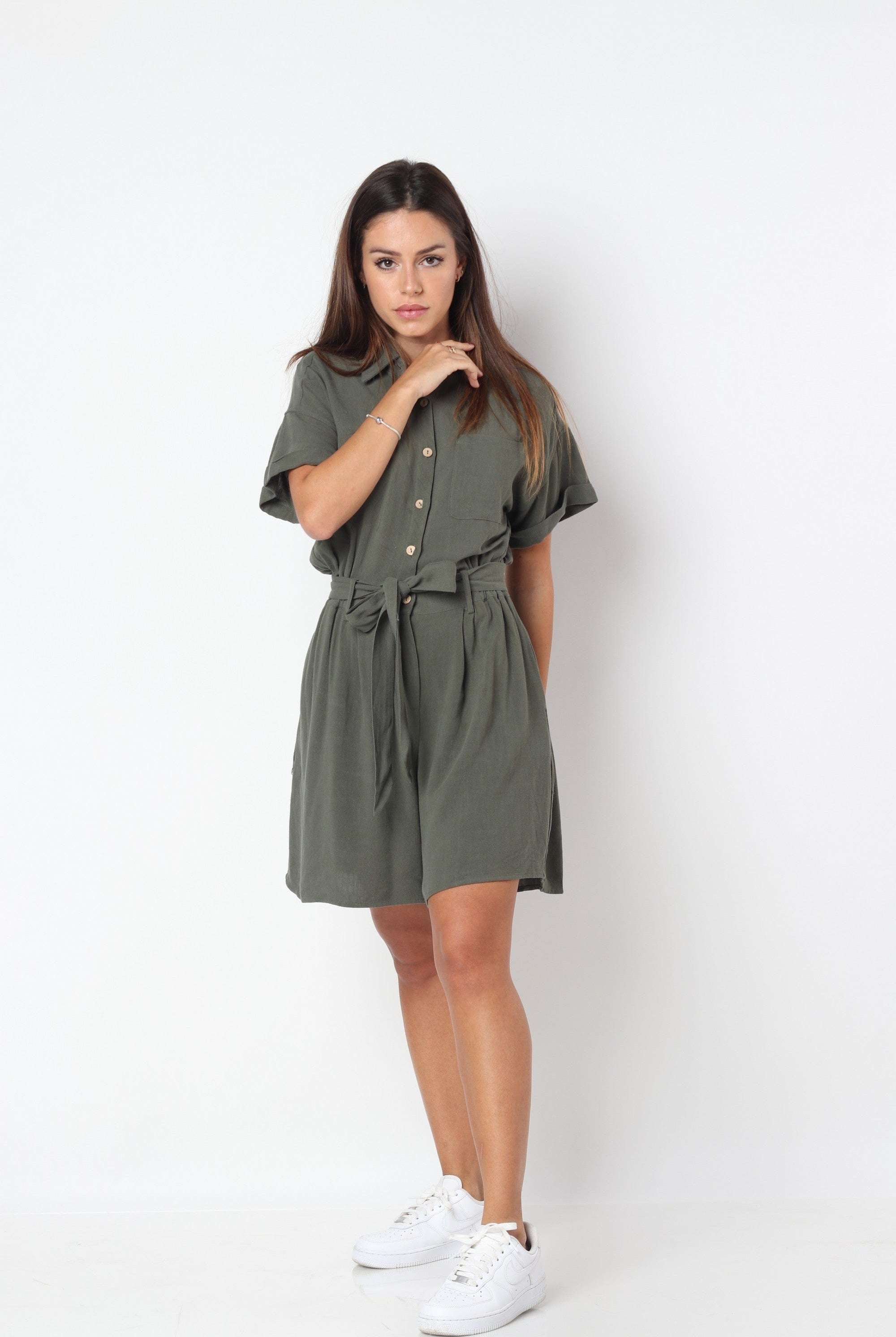 كيتشن جمبسوت سادة نص كم نسائي فوق الركبة بحزام الخصر