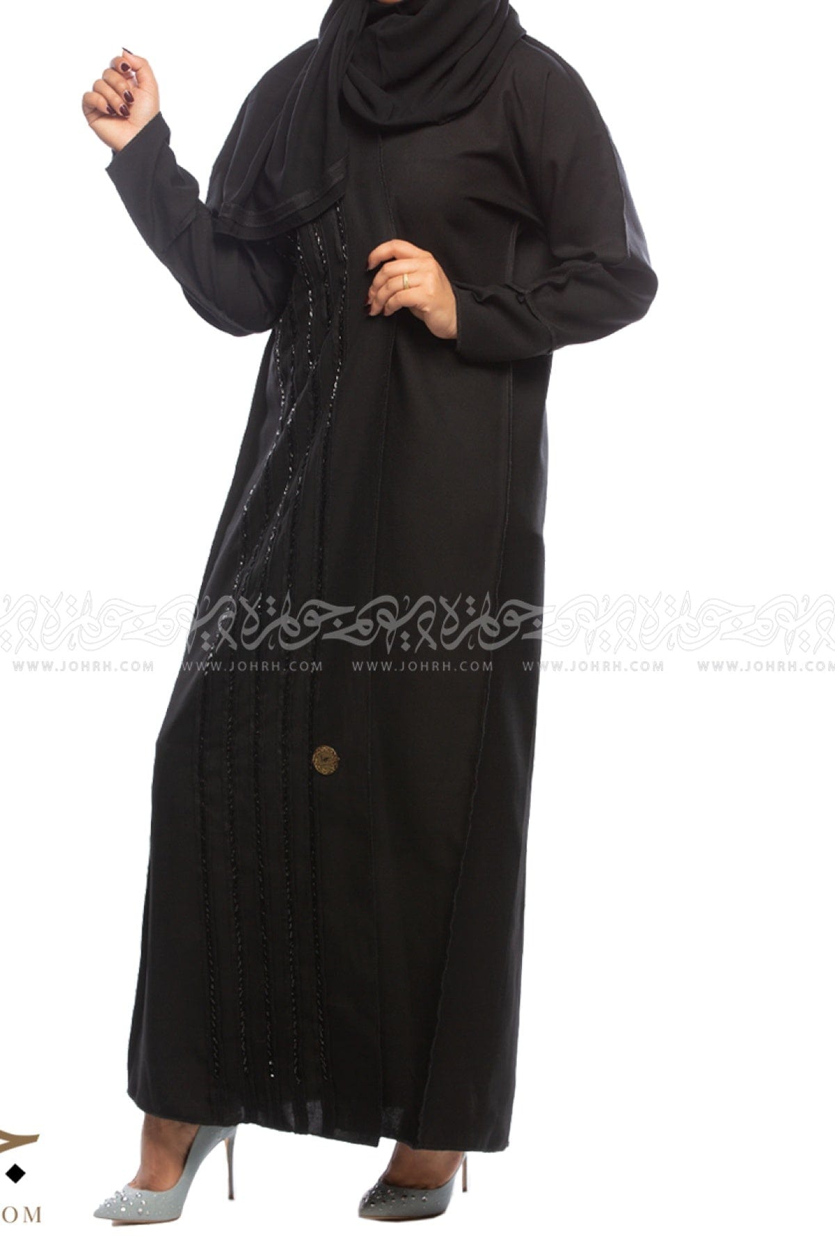 جوهرة عباية قماش ملكي كلاسيكية بشك و خياطه مقلوبه أسود