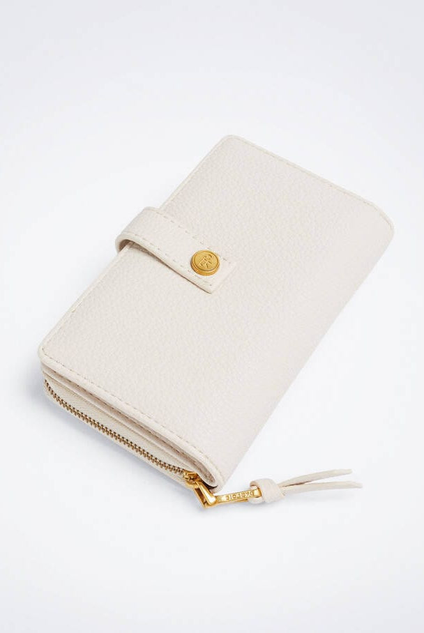 بارفوا محفظة نسائية بكباس وسوستة