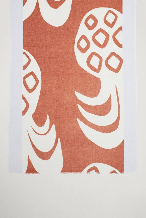 بارفوا شال نسائي مطبوع مربع أحمر