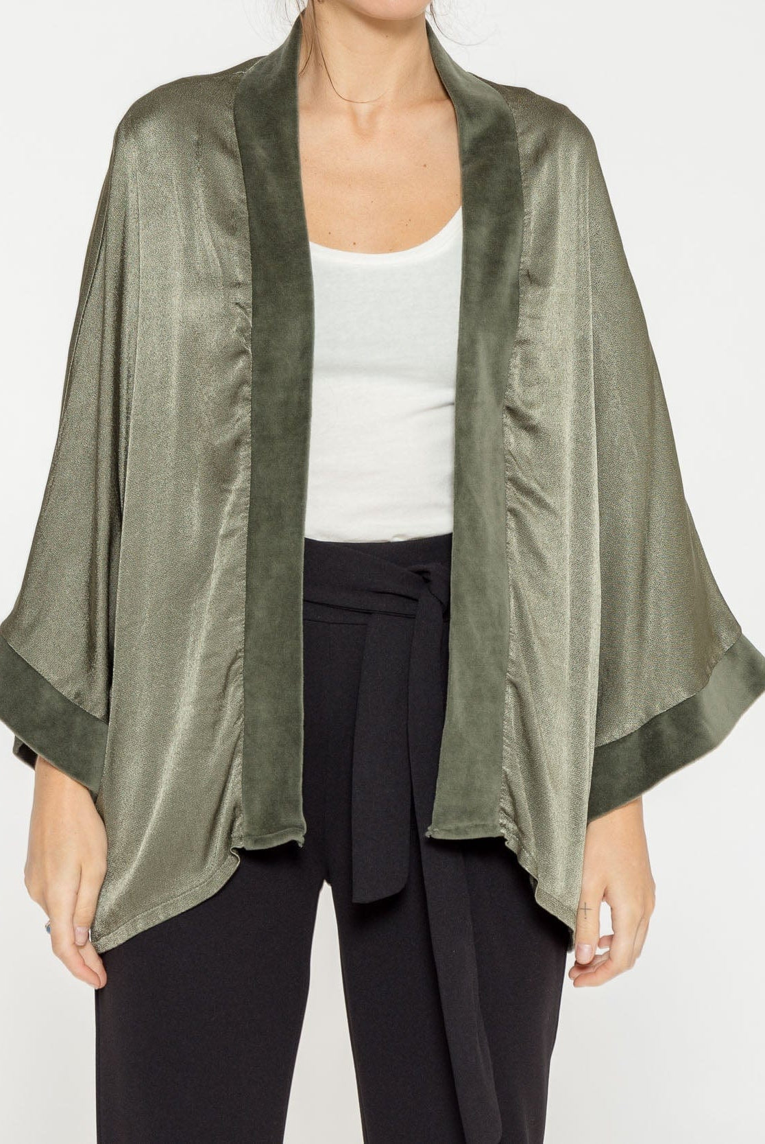 شانا كارديجان قصير بأكمام طويلة مفتوحة نسائي