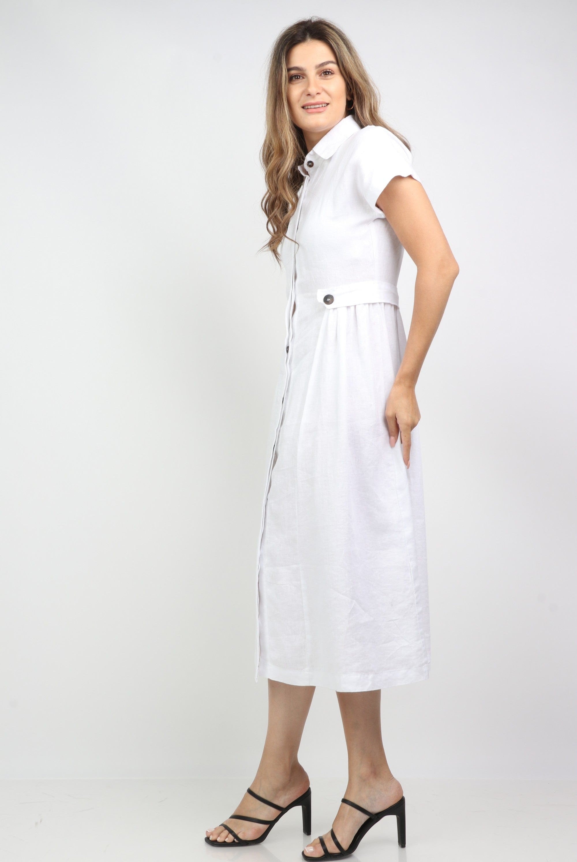 داليدرس فستان ميدي بنمط قميص سادة مخصر كم قصير