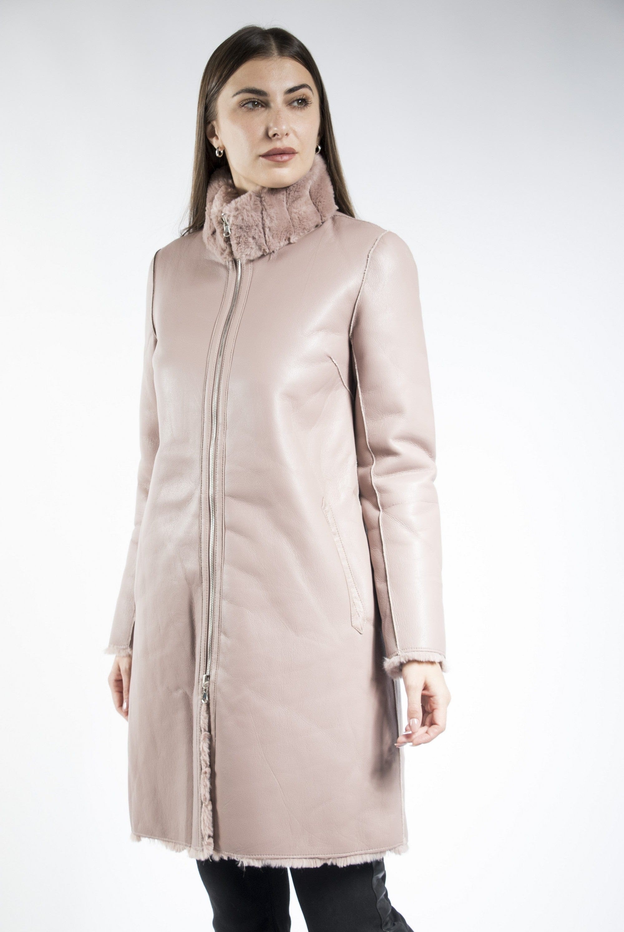 داليدرس جاكيت طويل جلد مزين بالفرو كم طويل