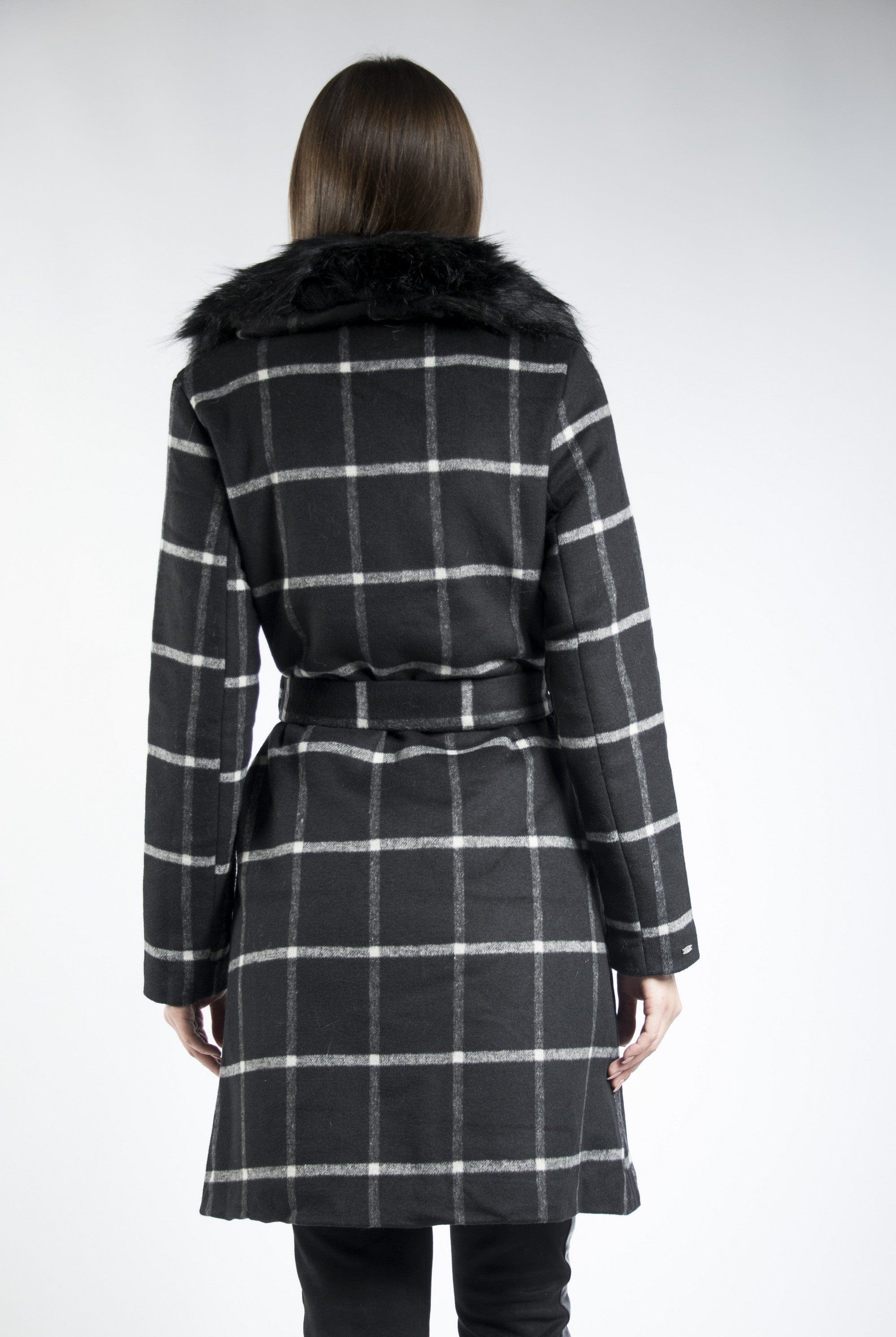 داليدرس جاكيت طويل مربعات مزين بالفرو كم طويل أسود