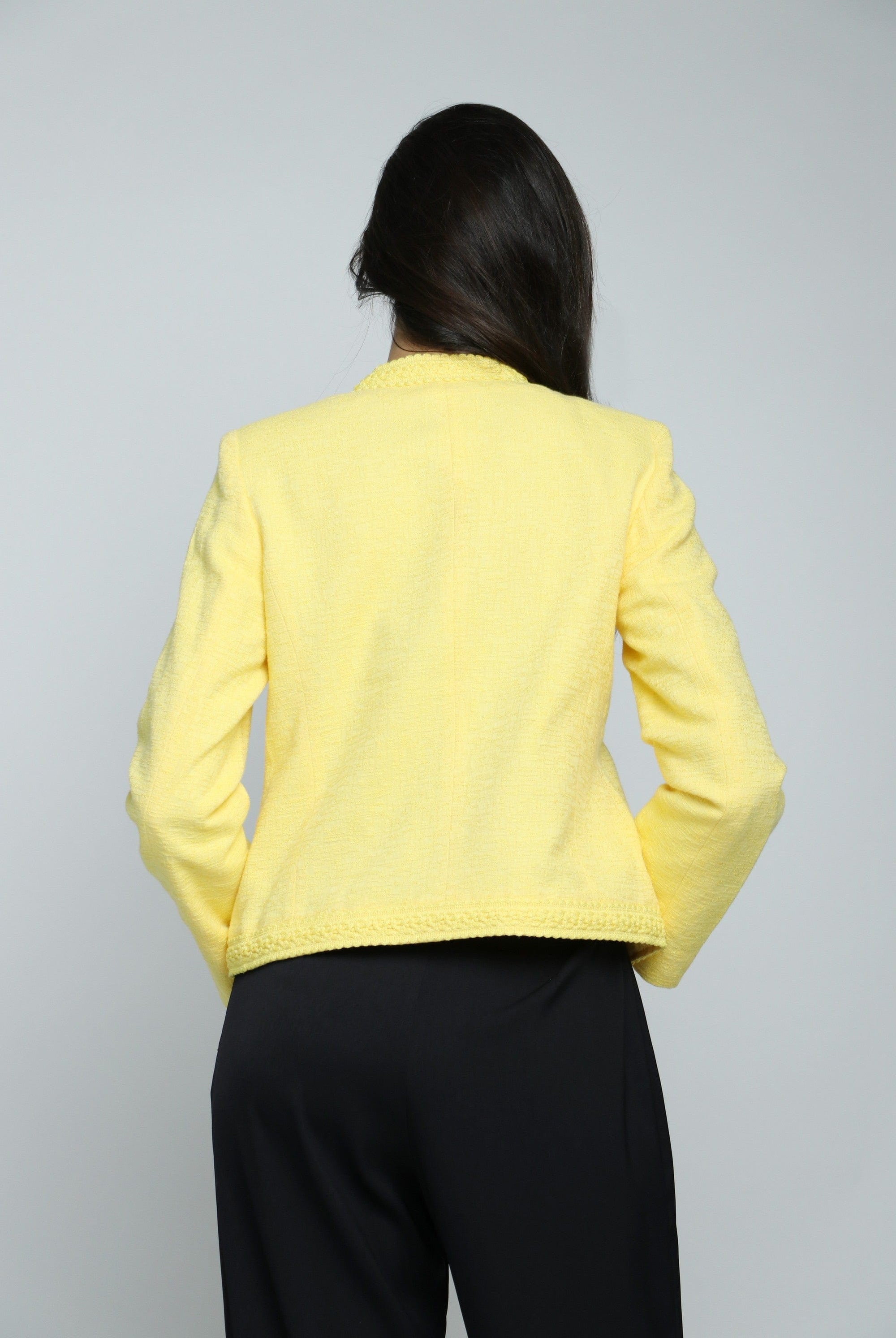 داليدرس جاكيت قصير مزين بخيط أمامي نسائي