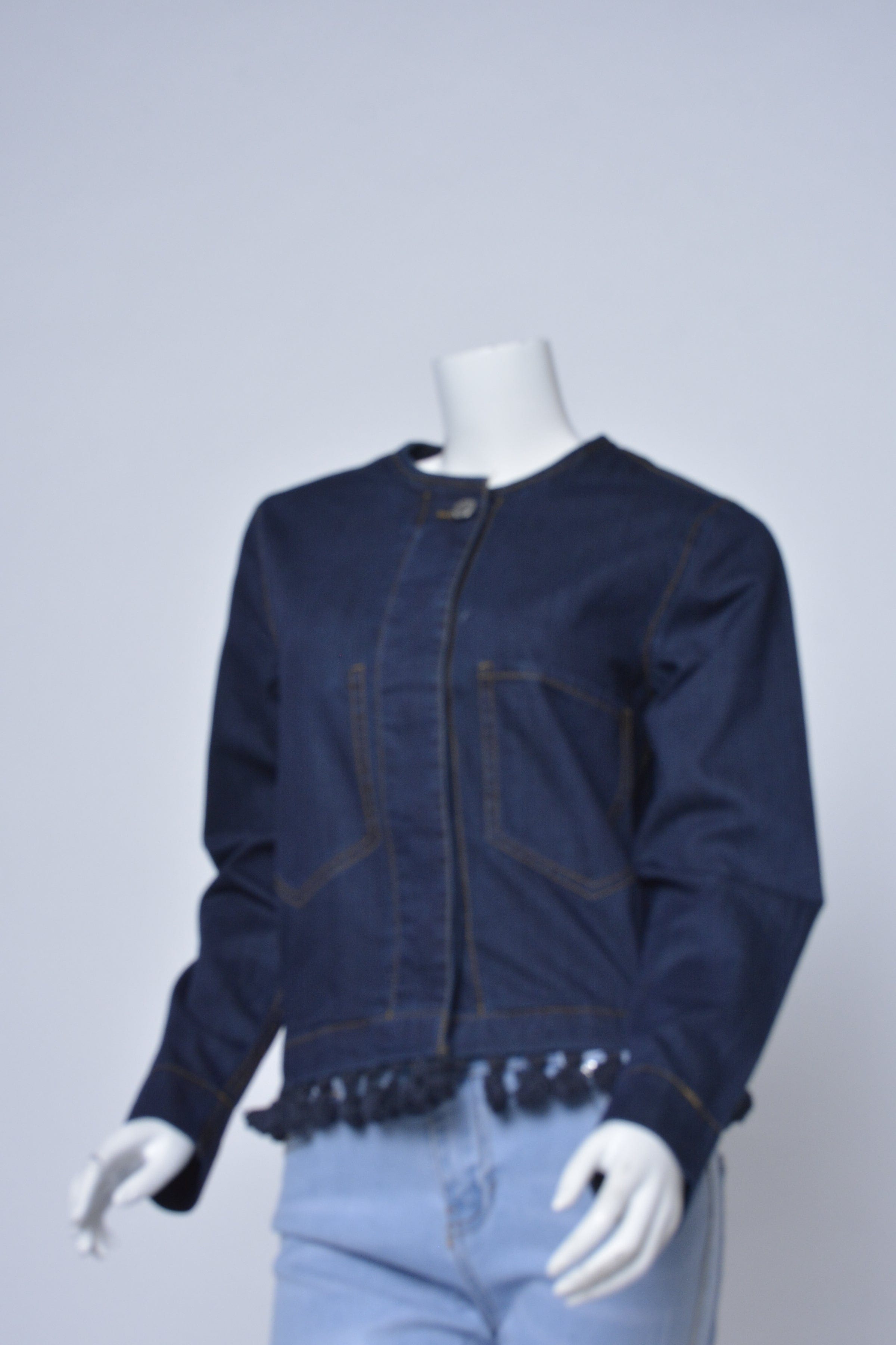 داليدرس جاكيت قصير جينز بأزرار أمامية نسائي جينز داكن