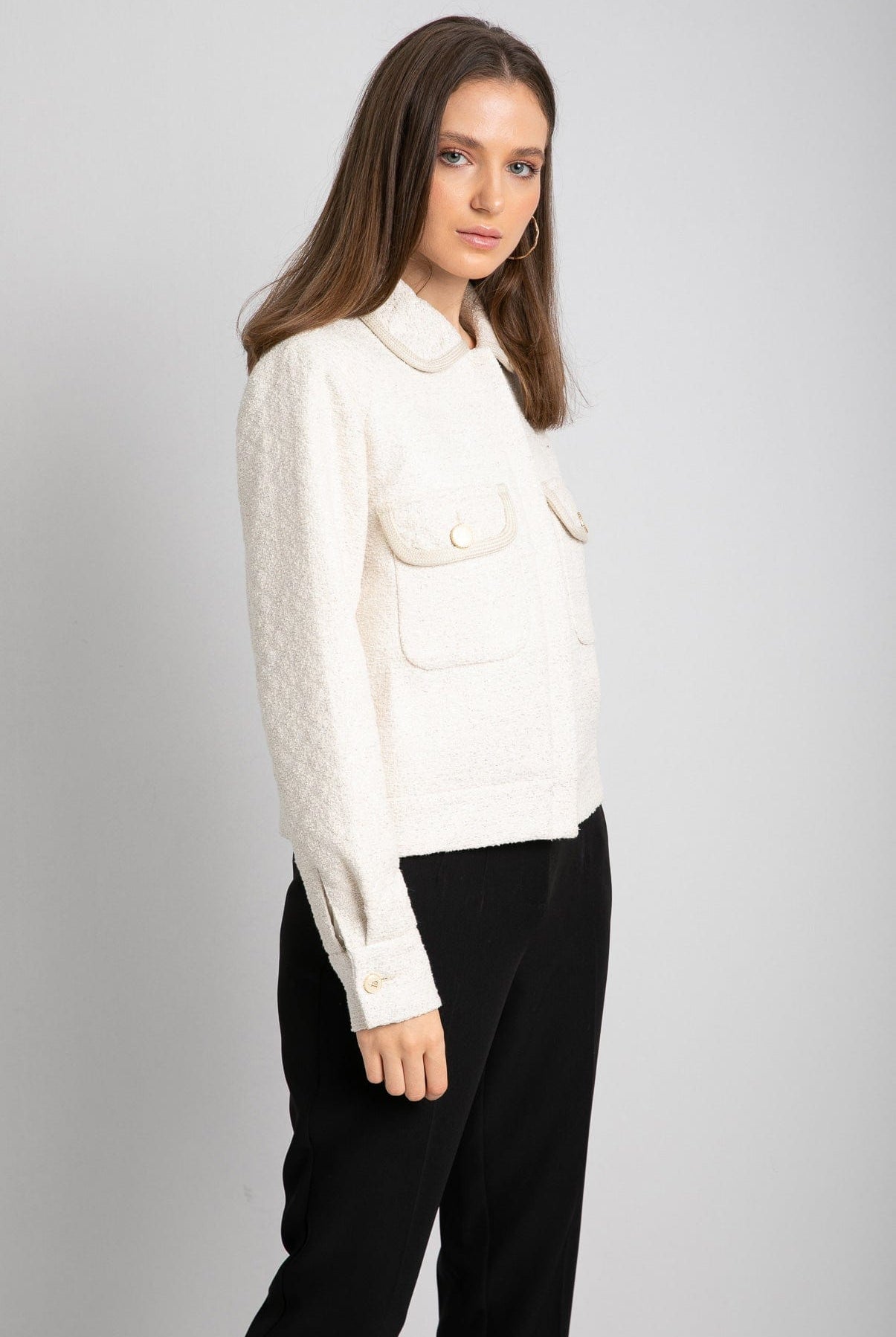 داليدرس جاكيت قصير بجيوب كم طويل نسائي كريمي