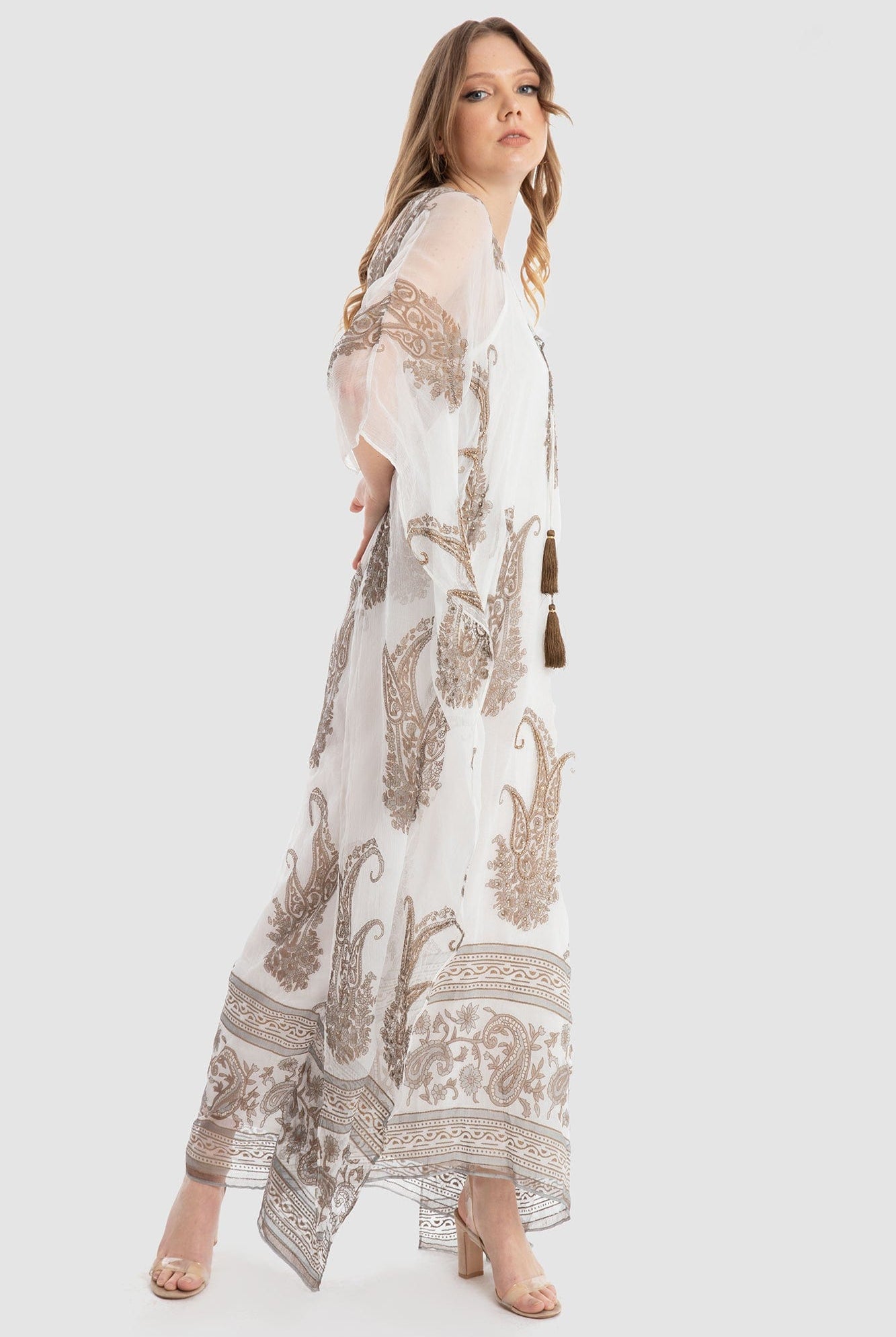 داليدرس قفطان منقوش واسع كم طويل نسائي أوف وايت