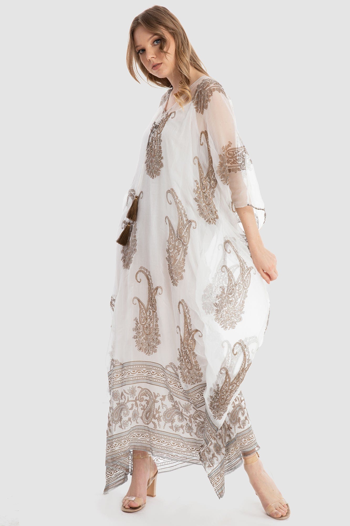 داليدرس قفطان منقوش واسع كم طويل نسائي أوف وايت