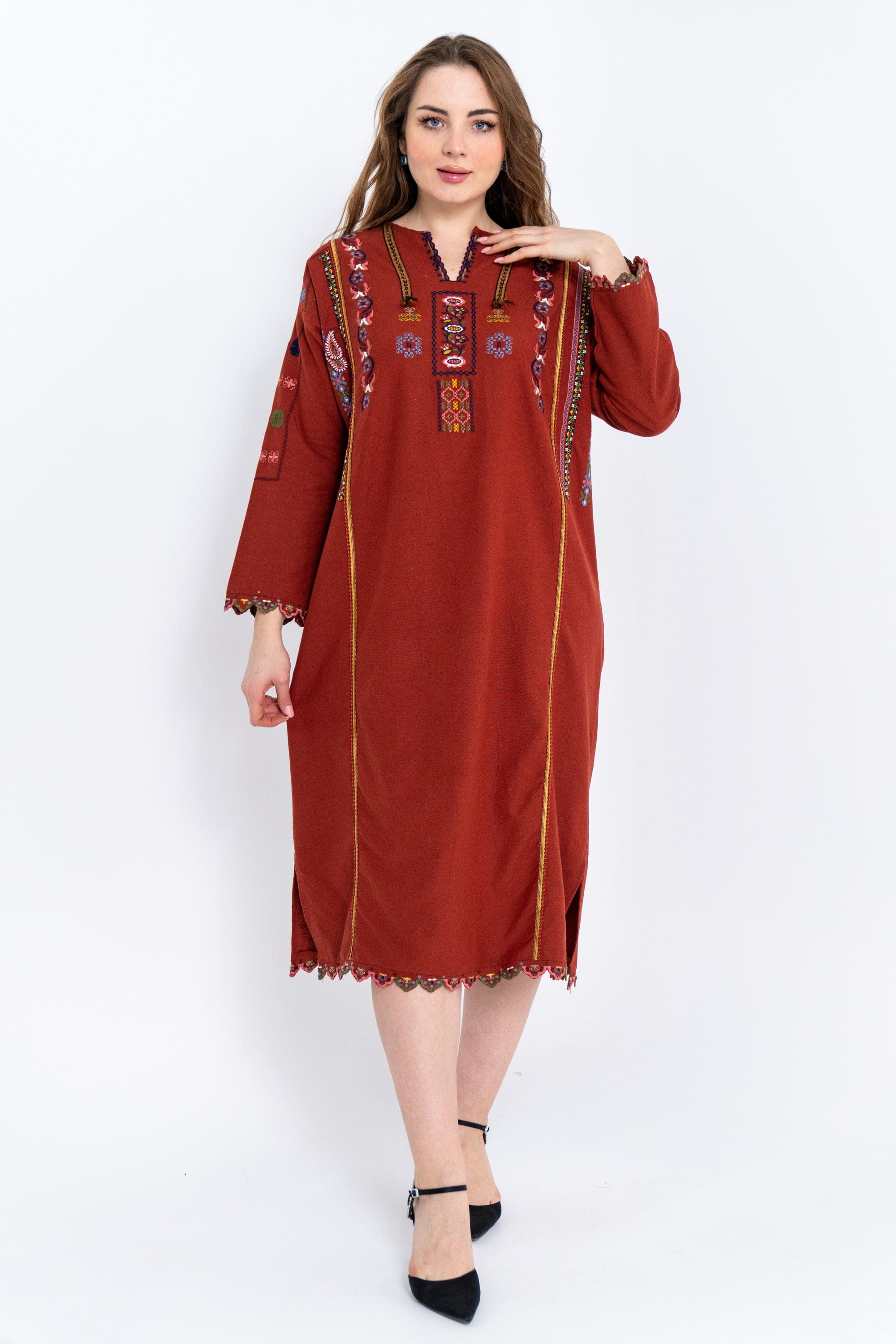 داليدرس قفطان نسائي قصير مطرز بفتحة صدر V برتقالي محترق