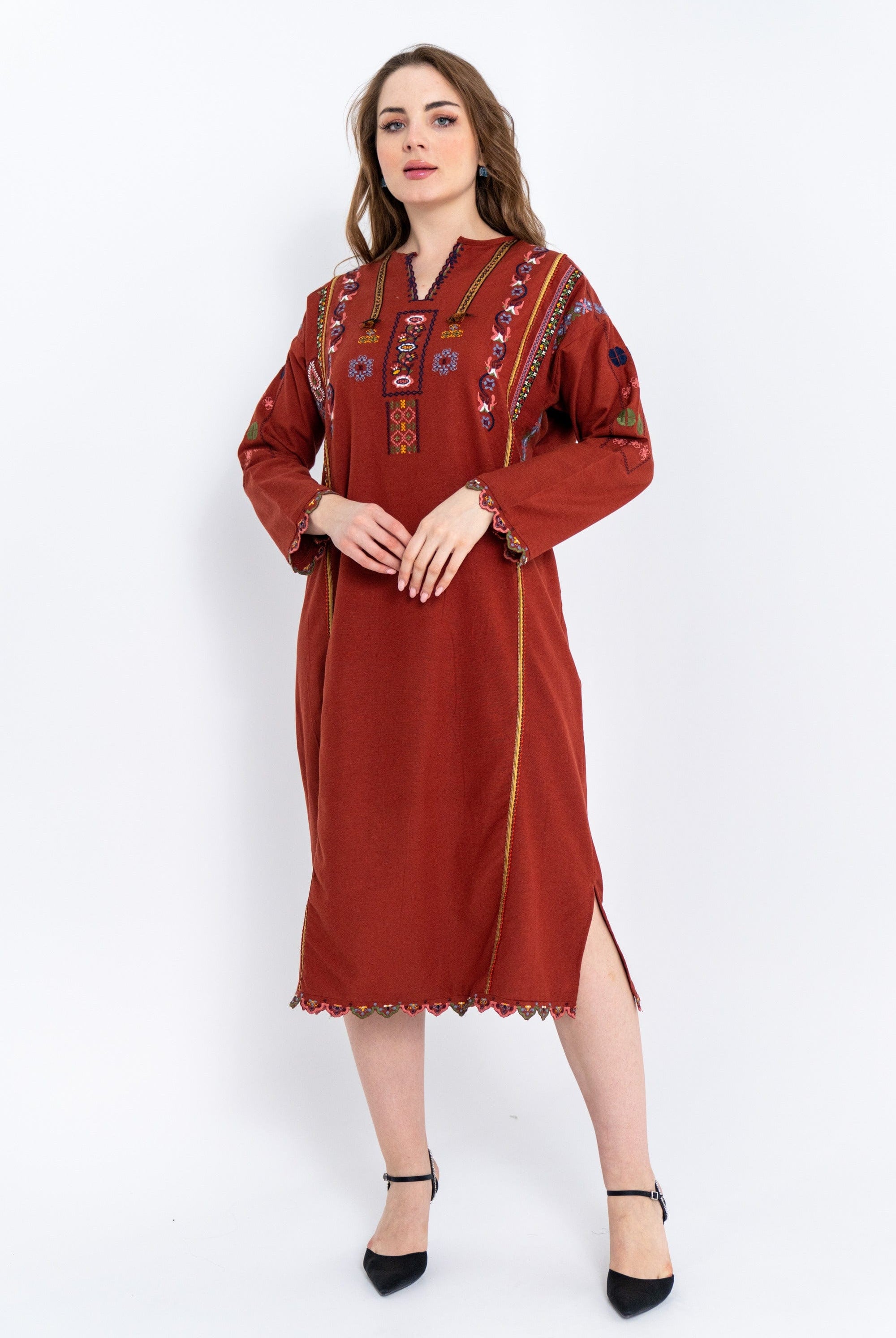 داليدرس قفطان نسائي قصير مطرز بفتحة صدر V برتقالي محترق