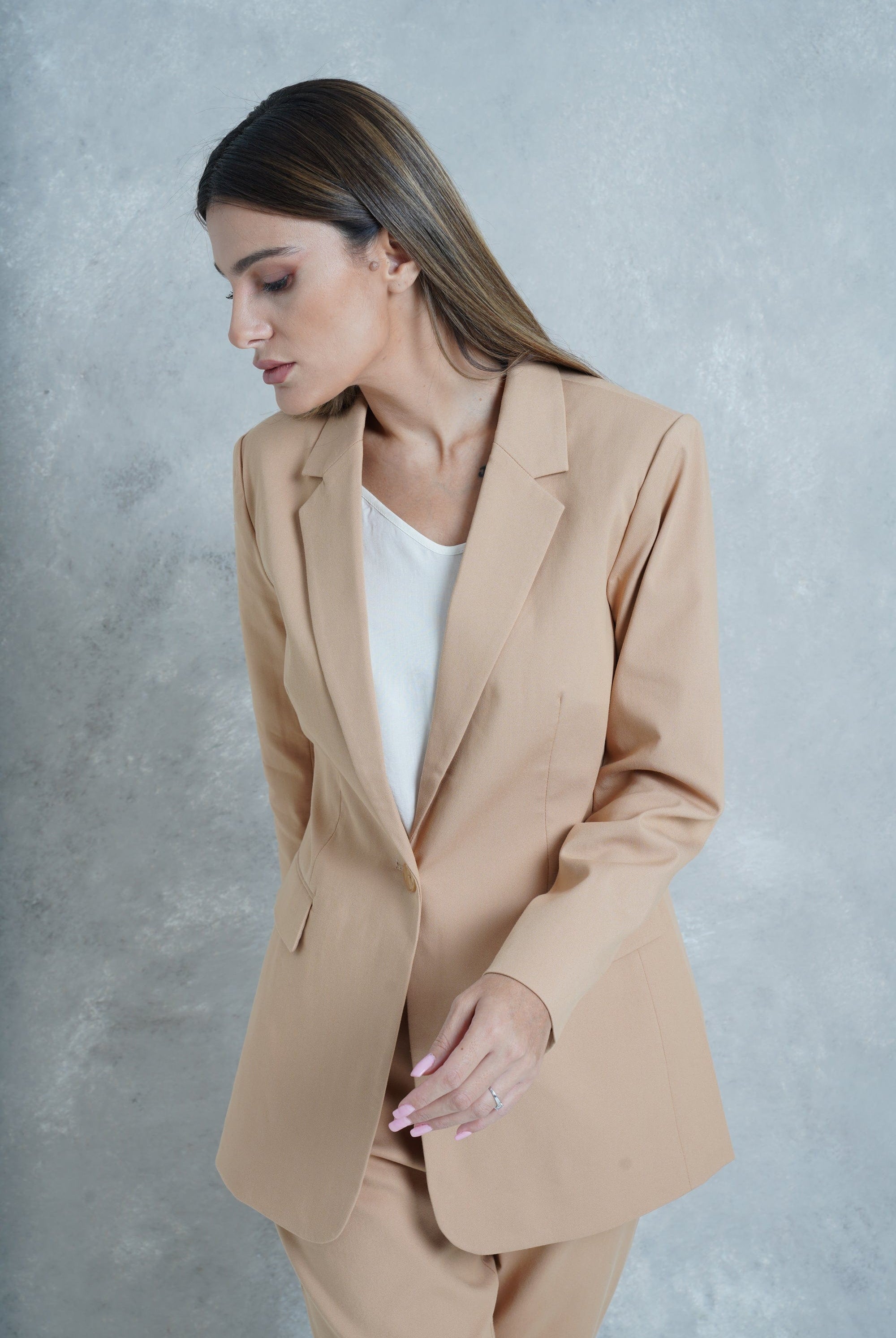 داليدرس بليزر حريمي بزر واحد فقط من الأمام رملي