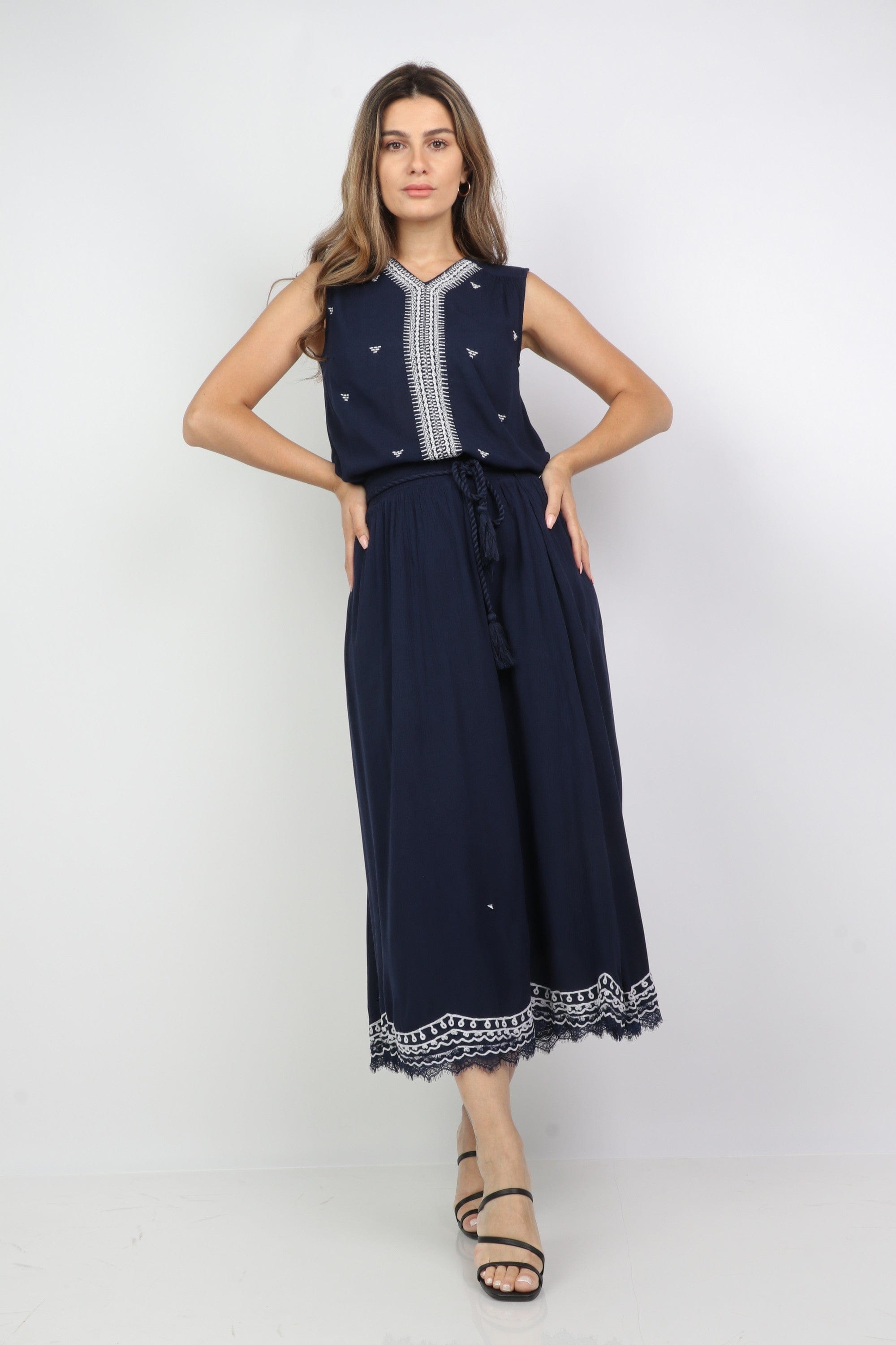 داليدرس تنورة ميدي سادة بنقشات من الأسفل أسود