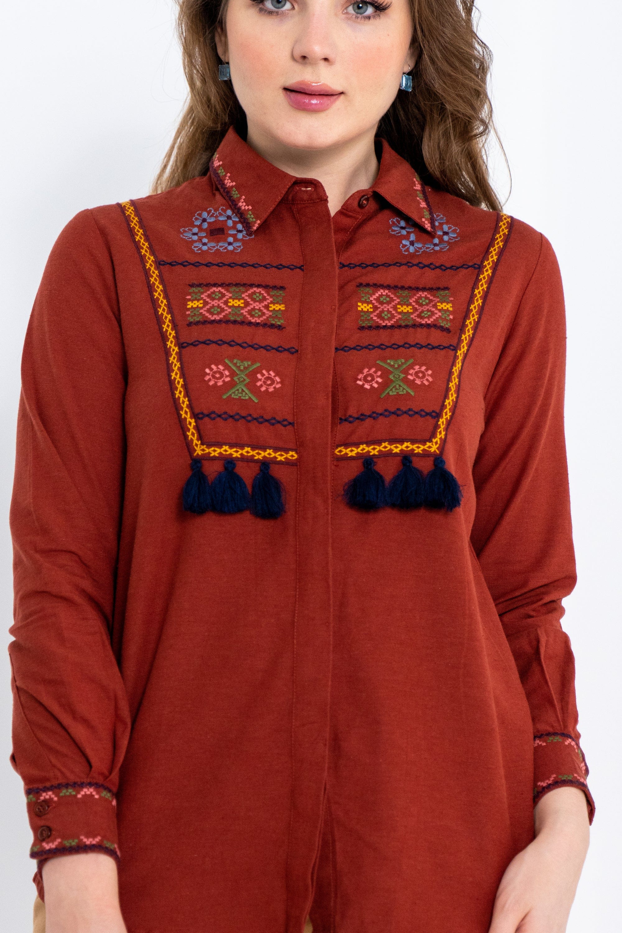 داليدرس تونيك نسائي مطرز من الصدر والأكمام برتقالي محترق