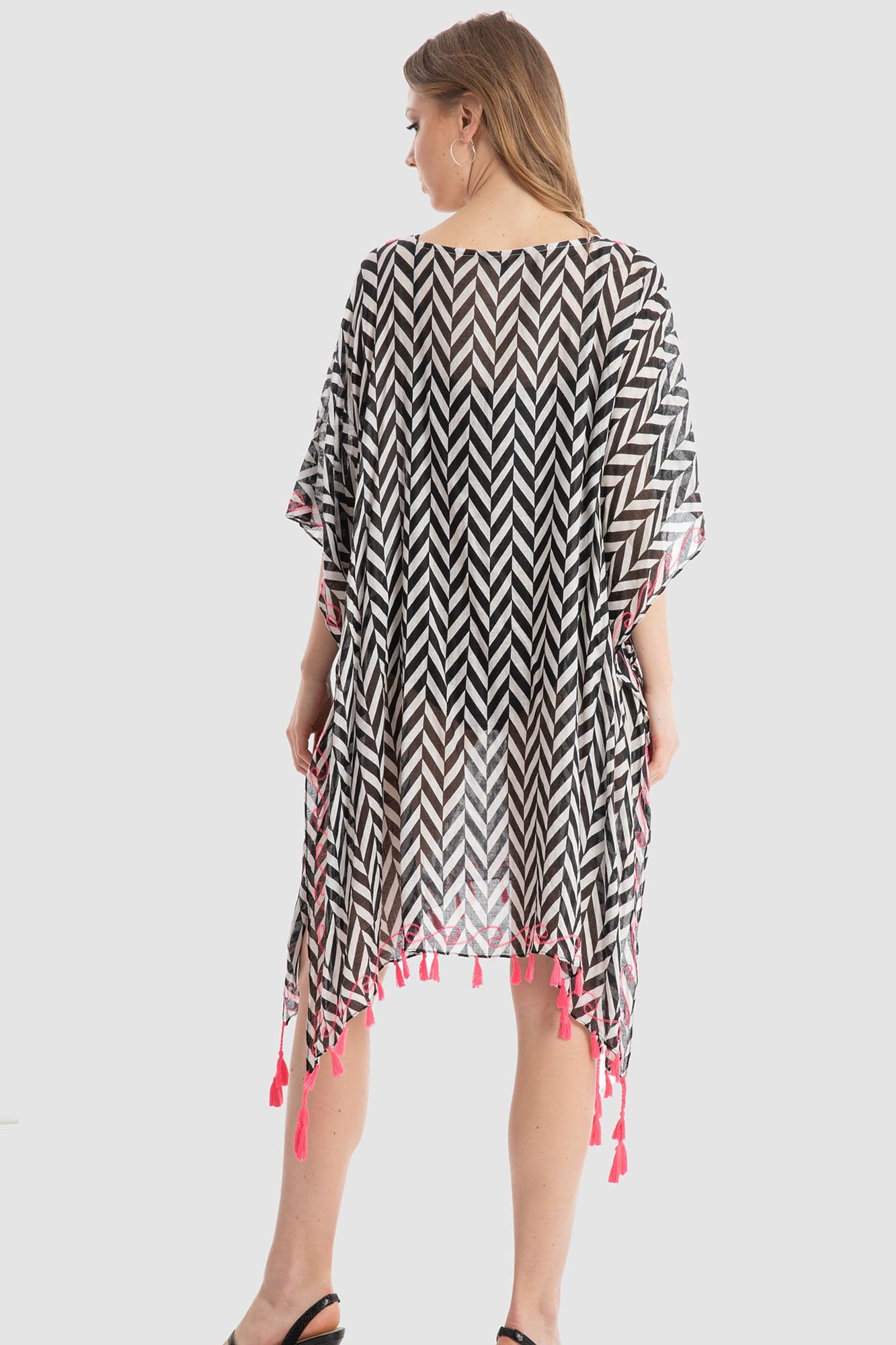 داليدرس كيمونو بنمط مخطط نص كم مفتوح نسائي مزين بالخيط أسود/فوشيا