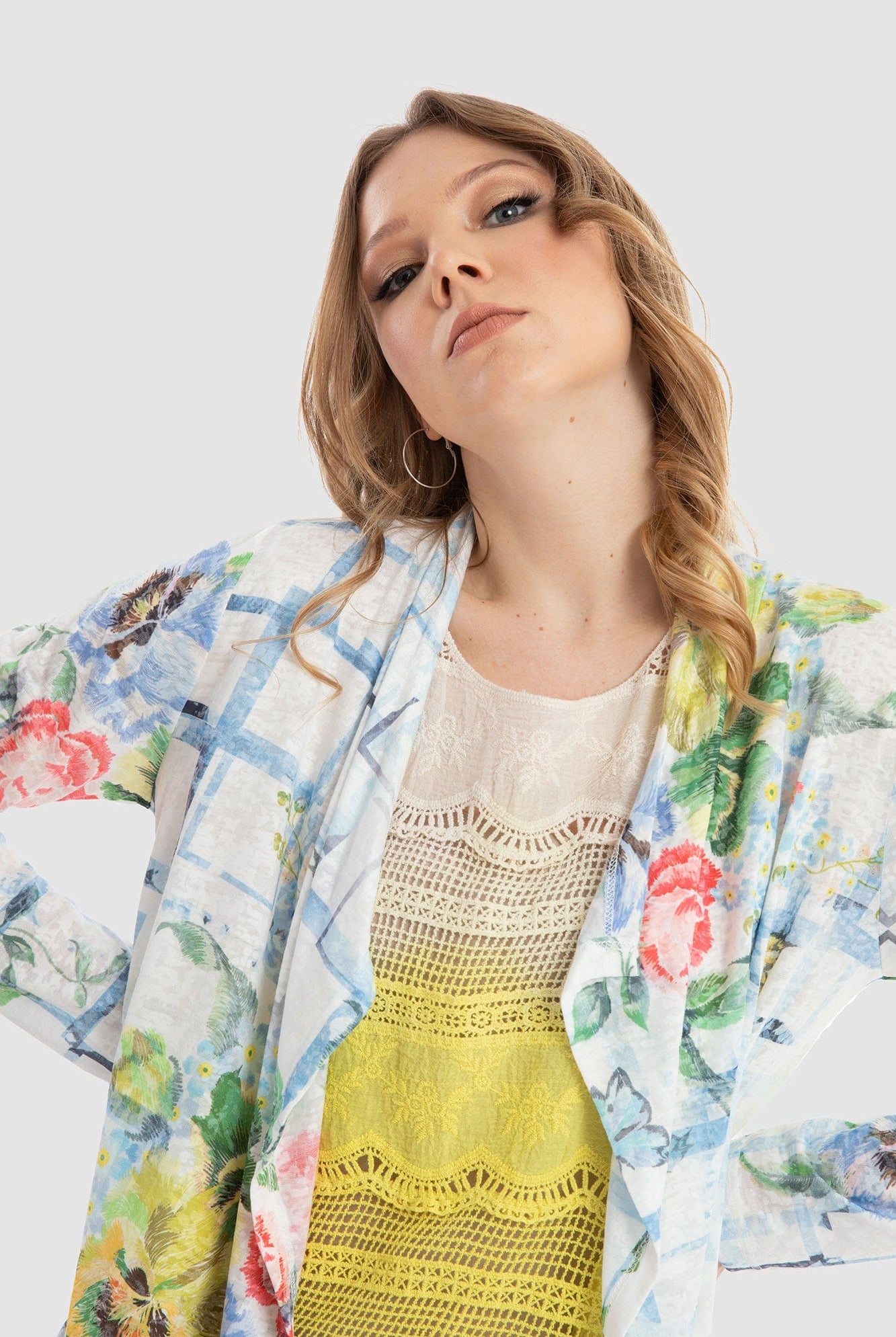 داليدرس كارديجان بنقشة موردة كم طويل نسائي متعدد الألوان