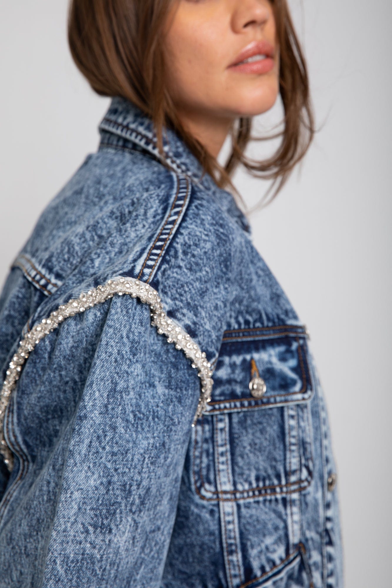 داليدرس جاكيت قصير أوفر سايز جينز كم طويل نسائي أزرق